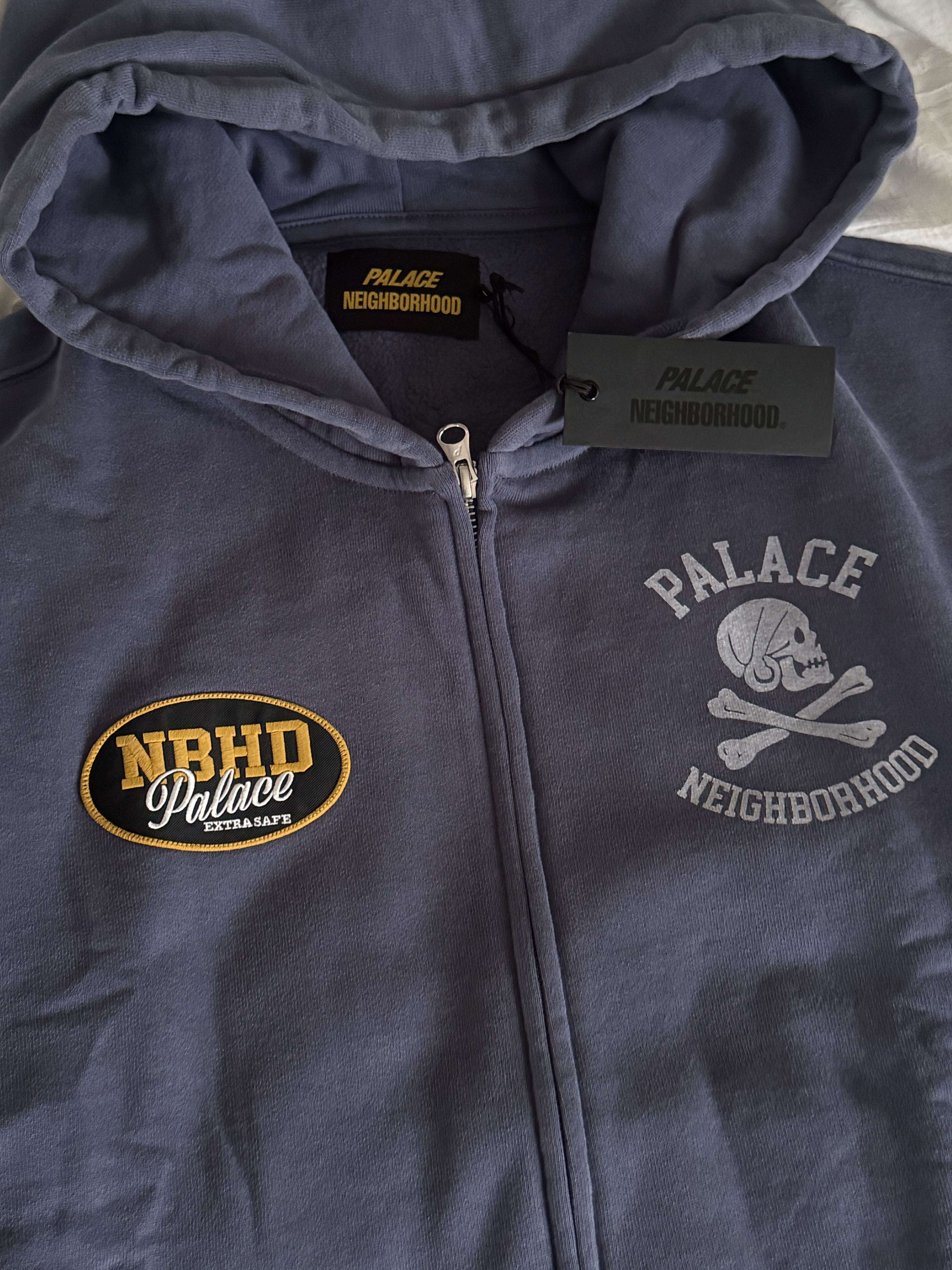 Palace x Neighborhood Skull Zip Hood Navy - 25FW 착용 스타일 - 3