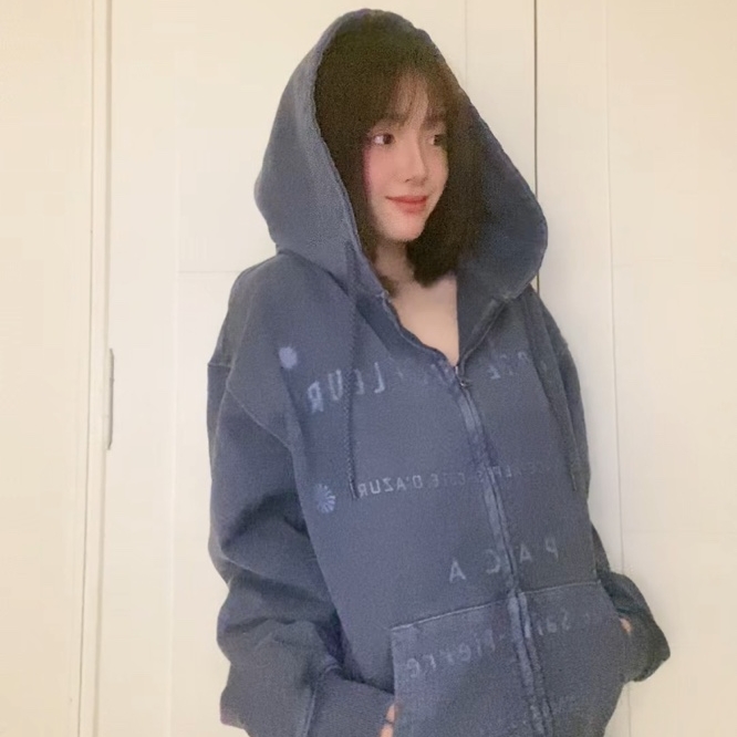 AMOU Pigment 2Way Hoodie Zip Up Navy 착용 스타일 - 1