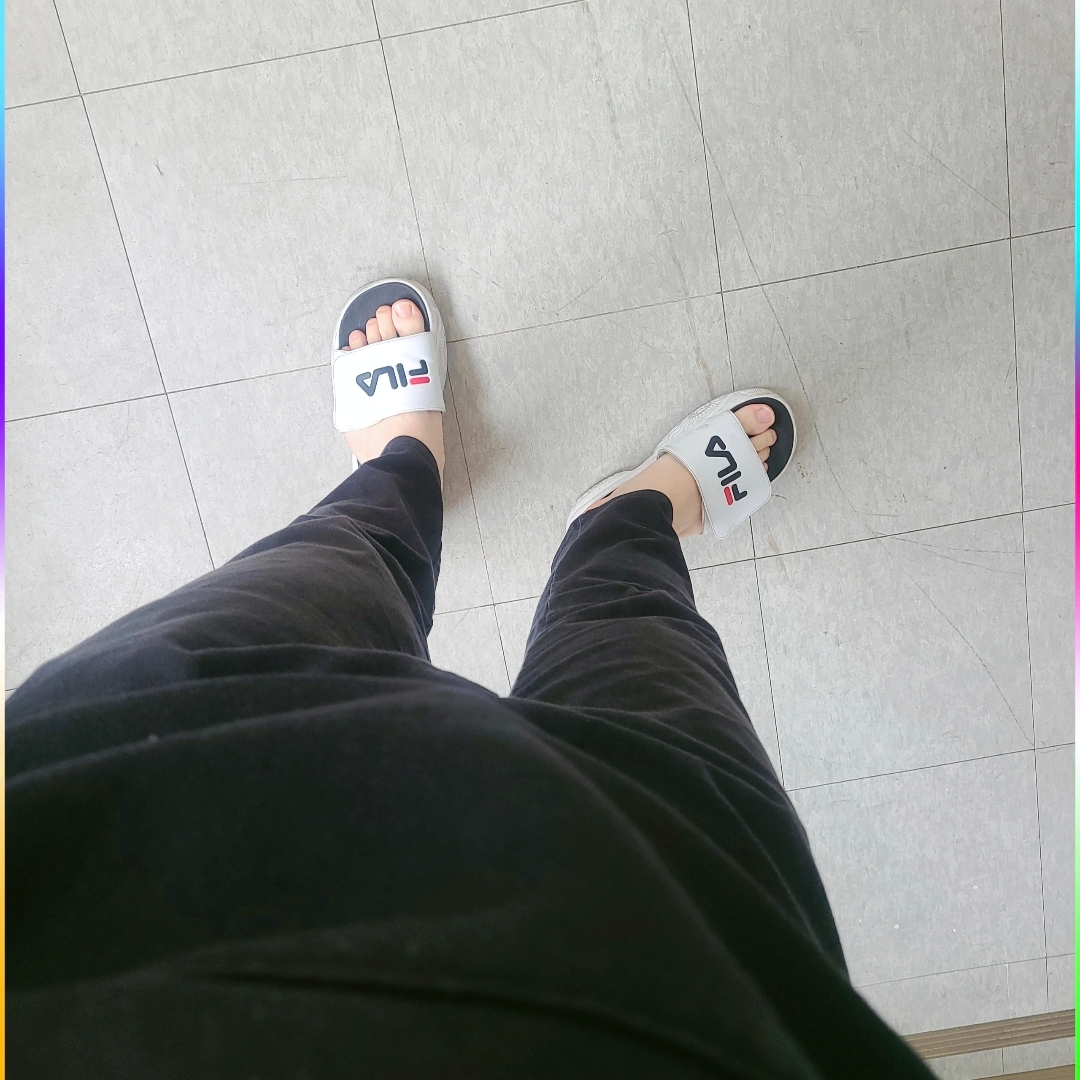 Fila Taper Slides Black 착용 스타일