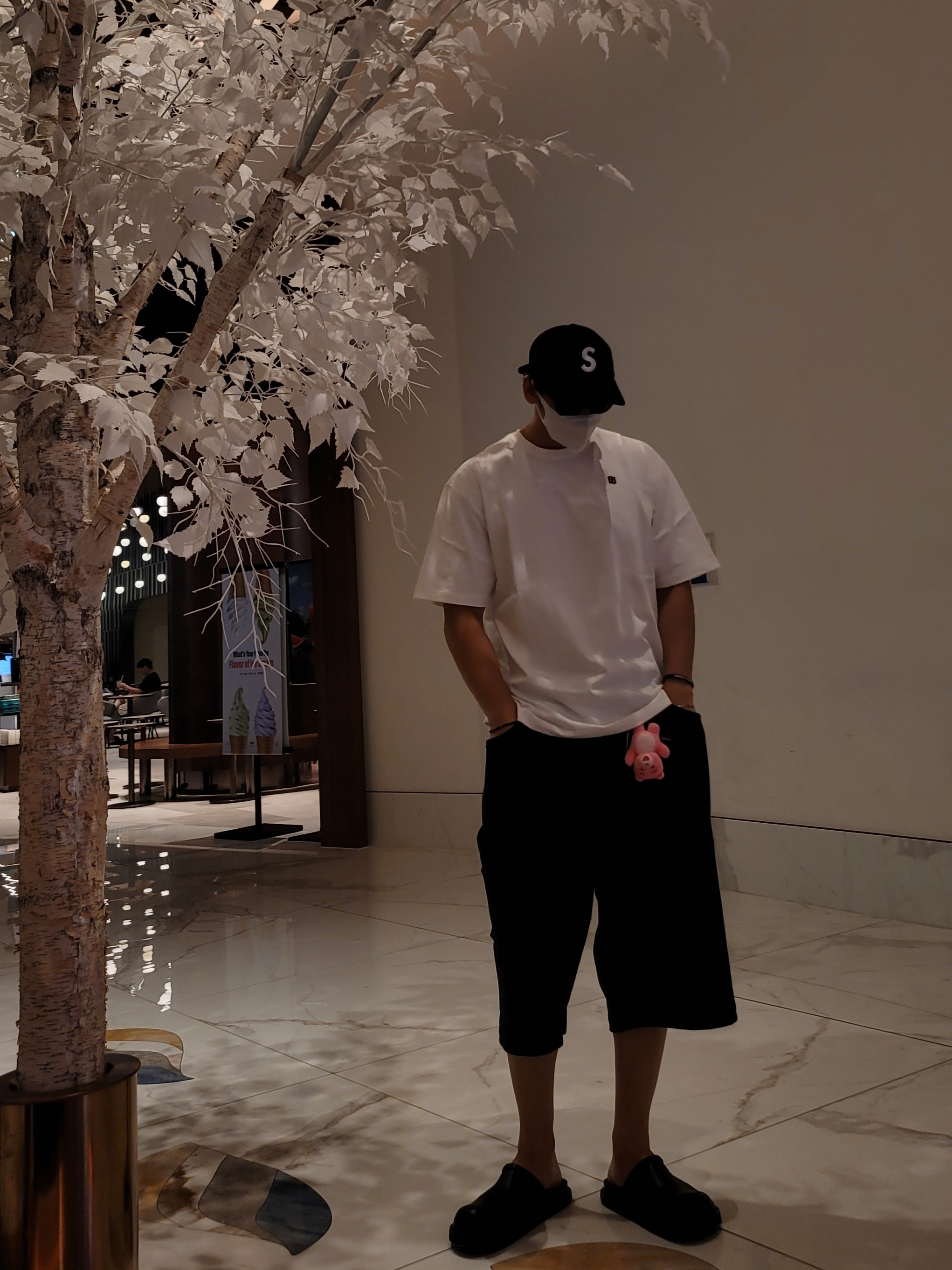 Ader Error Curve; Sabot 02 Noir, MJD Wide Carpenter Bermuda Shorts Black 착용 스타일
