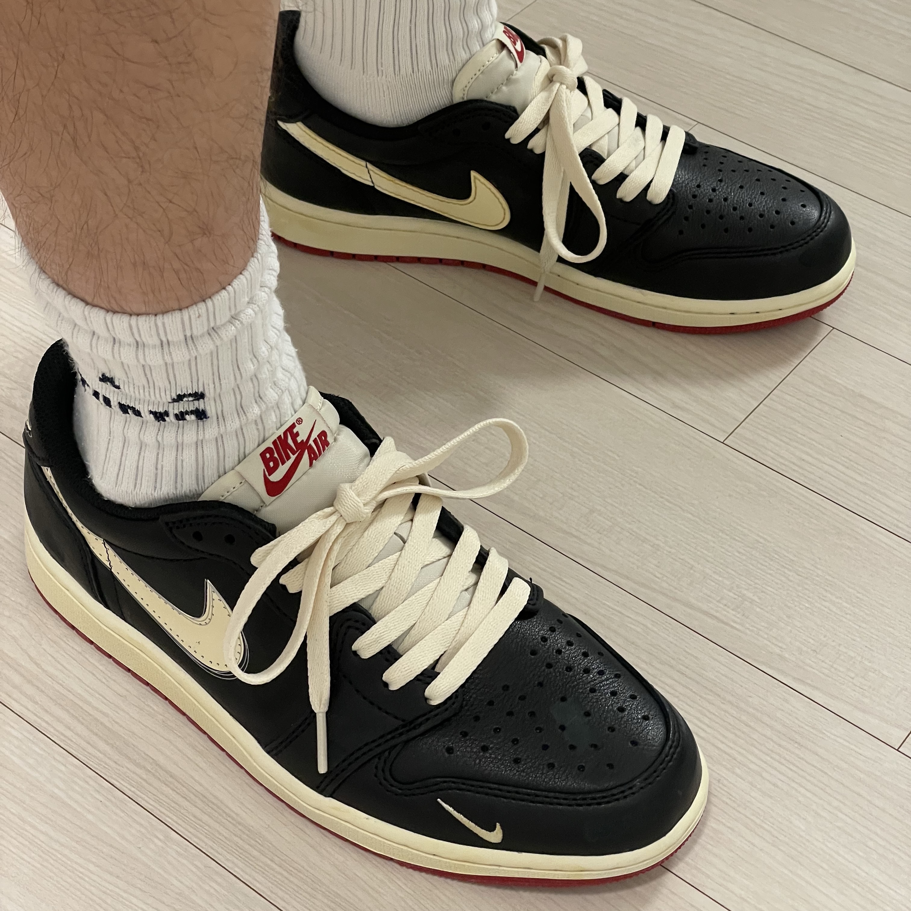 Jordan 1 x Nigel Sylvester Retro Low OG Better With Time 착용 스타일 - 3