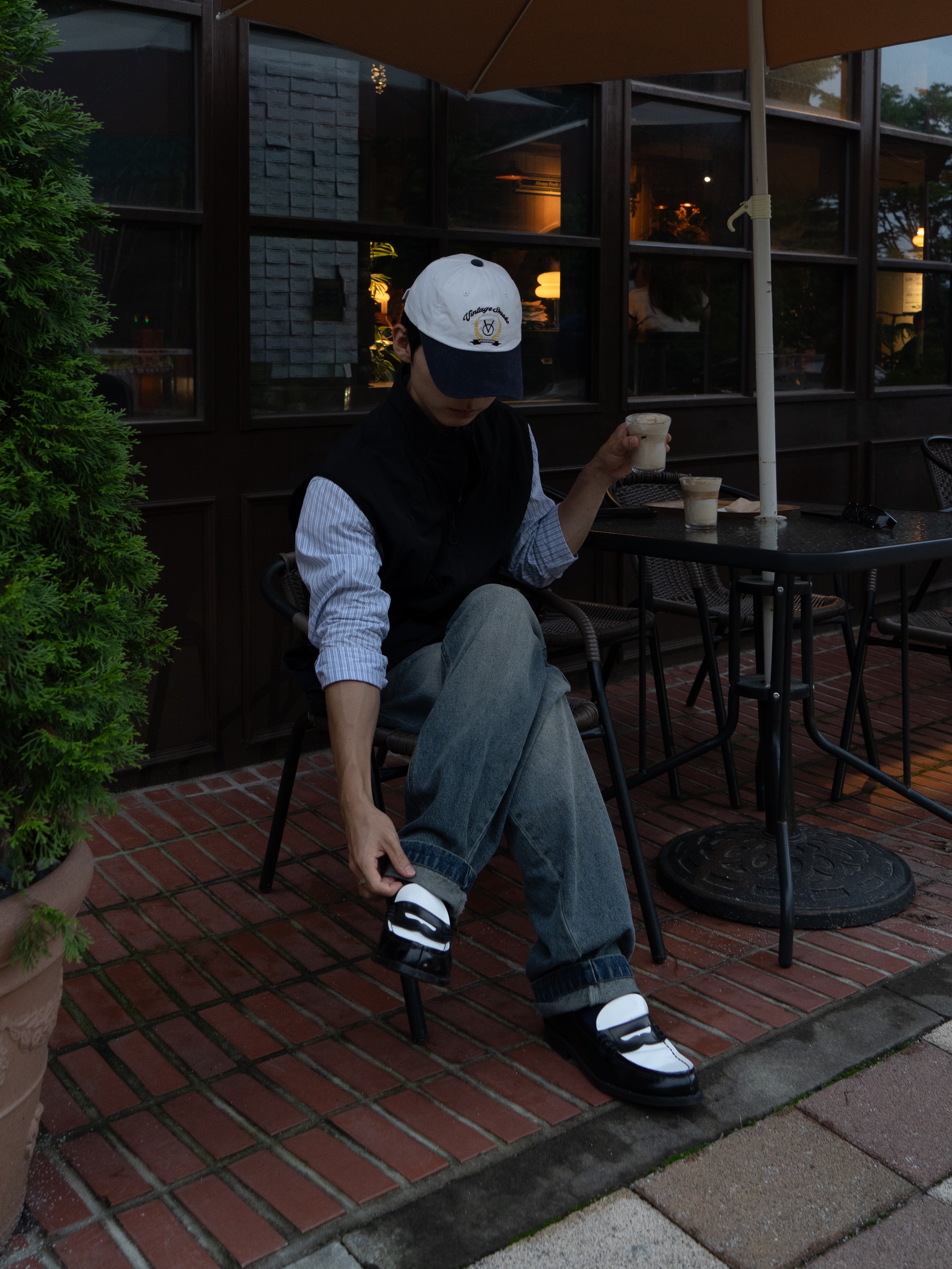 Haruta HS-906 Penny Loafer Black & White 착용 스타일 - 10