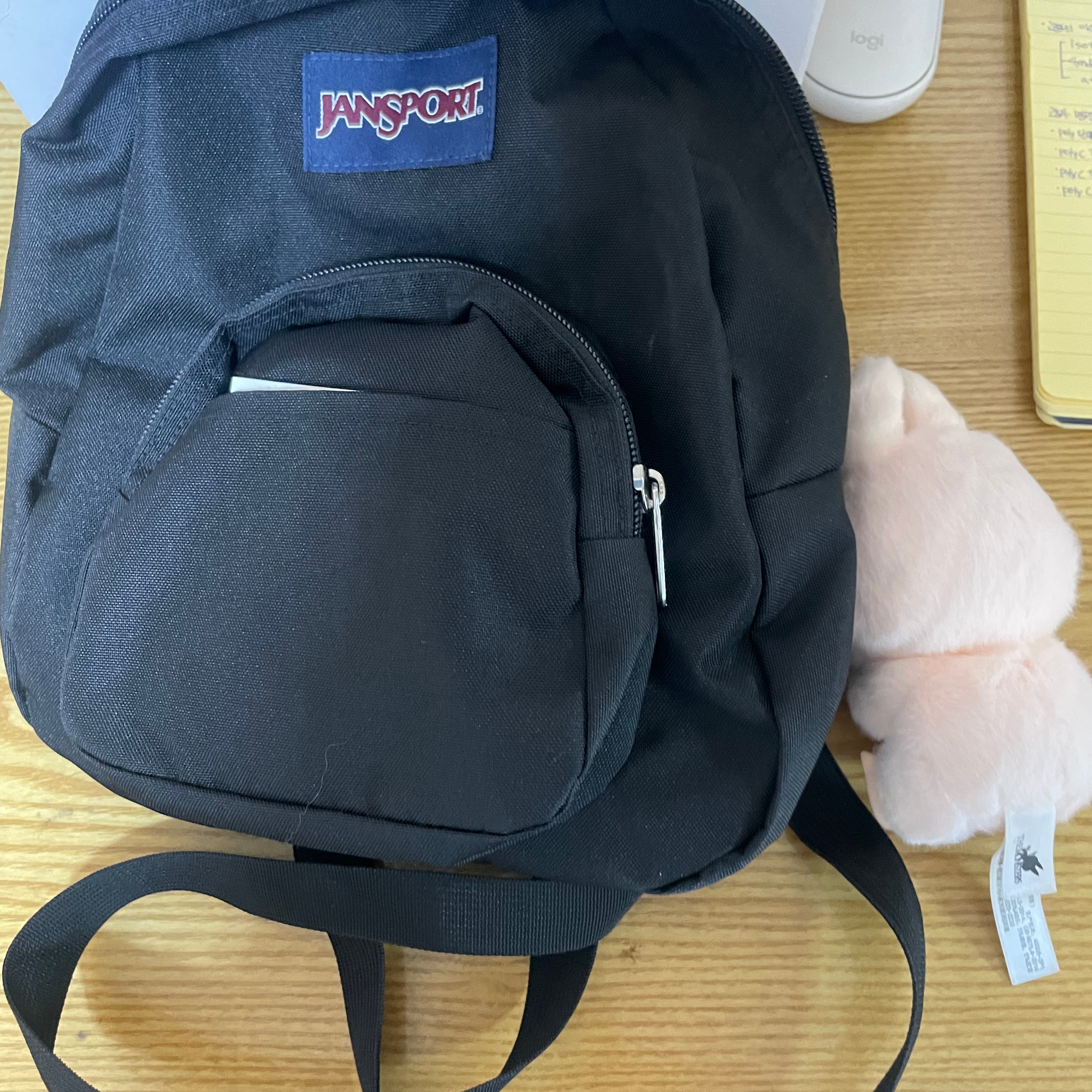 Jansport Half Pint Mini Backpack Black 착용 스타일