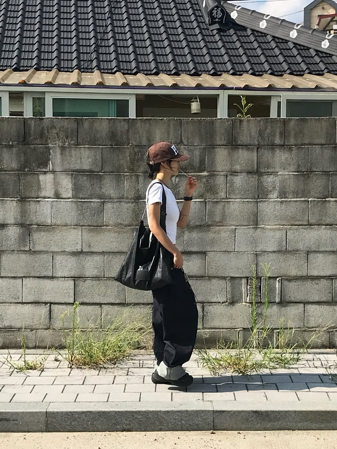 Permanent Archive 5-Panel PER Cap Brown 착용 스타일 - 2