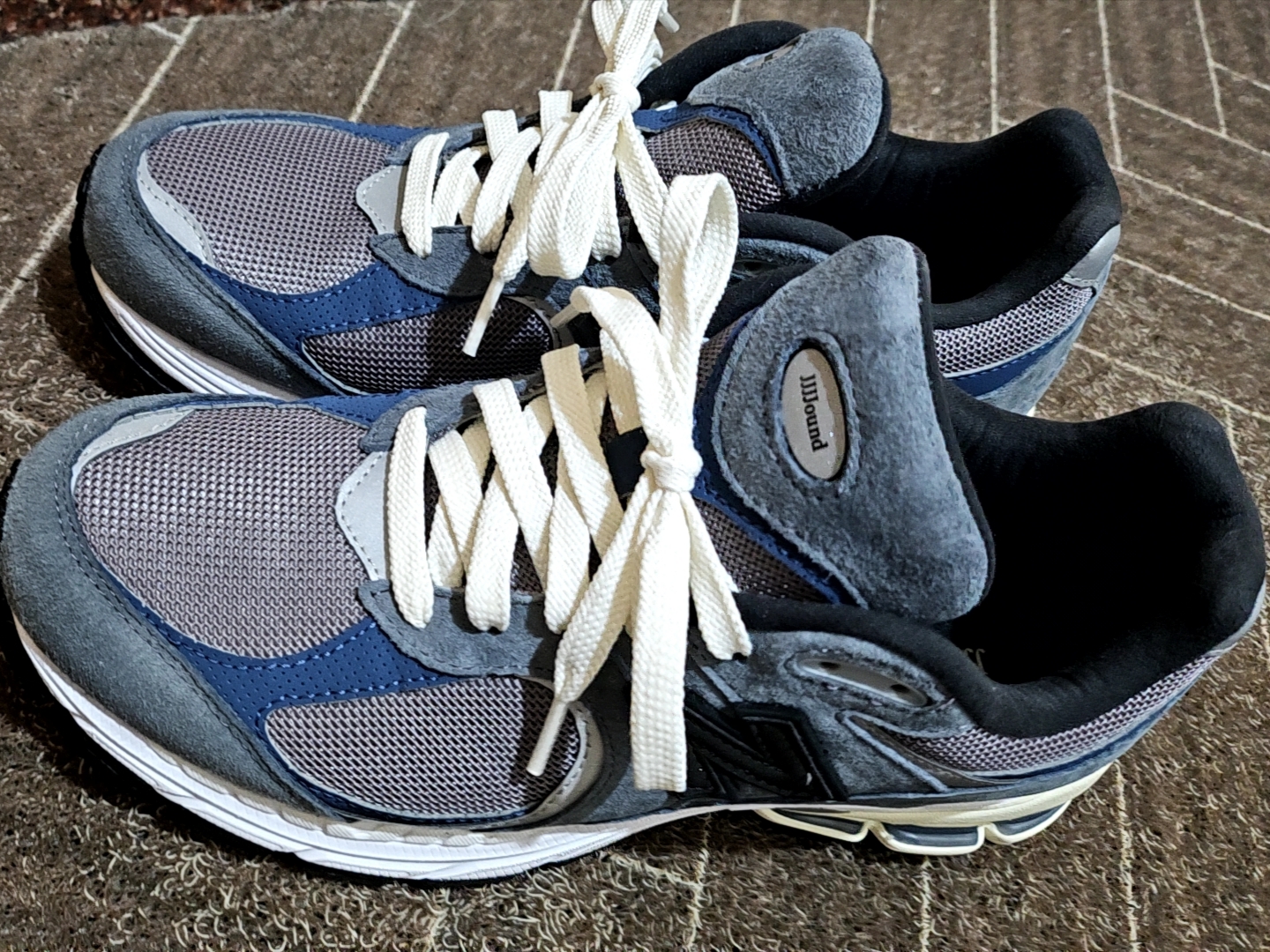 New Balance x JJJJound 2002R Storm Blue 착용 스타일