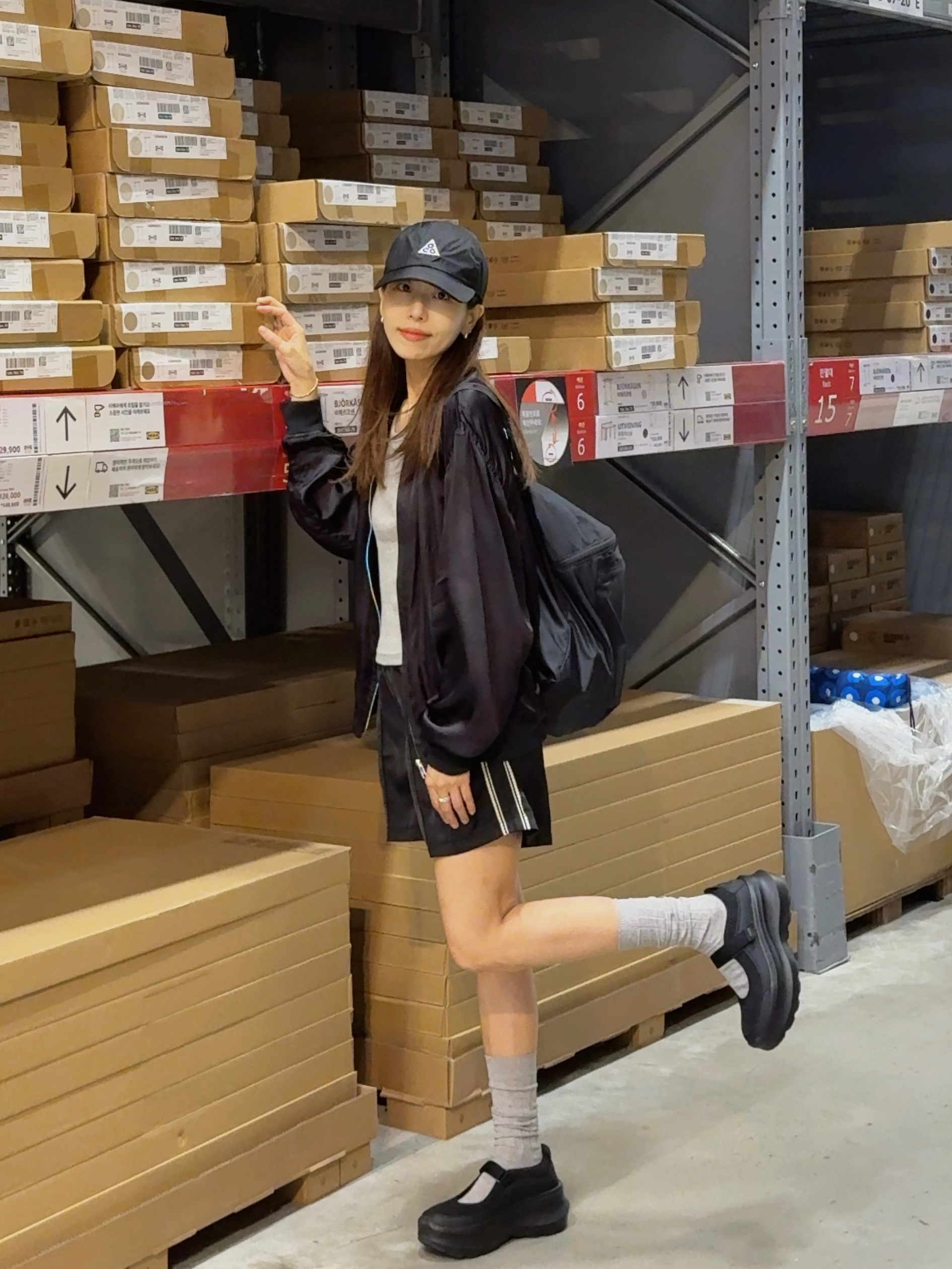 Nike ACG Trail Cap Black, Arc'teryx Heliad 15 Backpack Black 착용 스타일 - 1