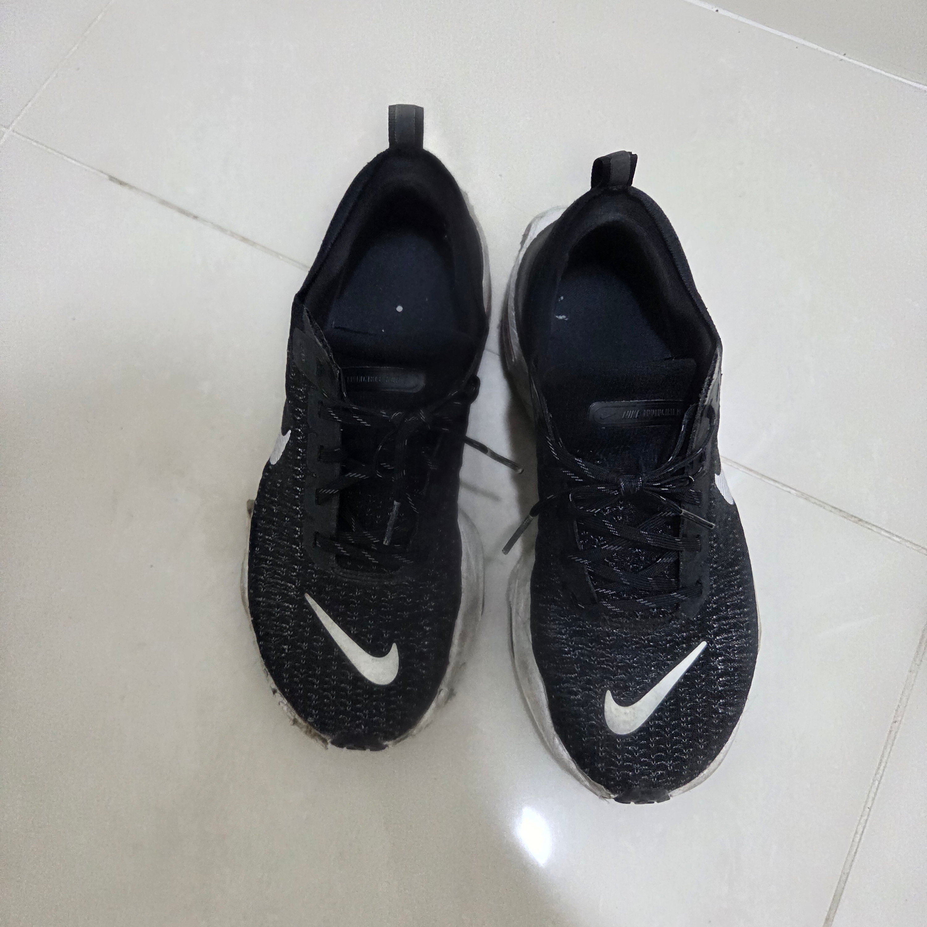 Nike ZoomX Invincible Run Flyknit 3 Black White 착용 스타일