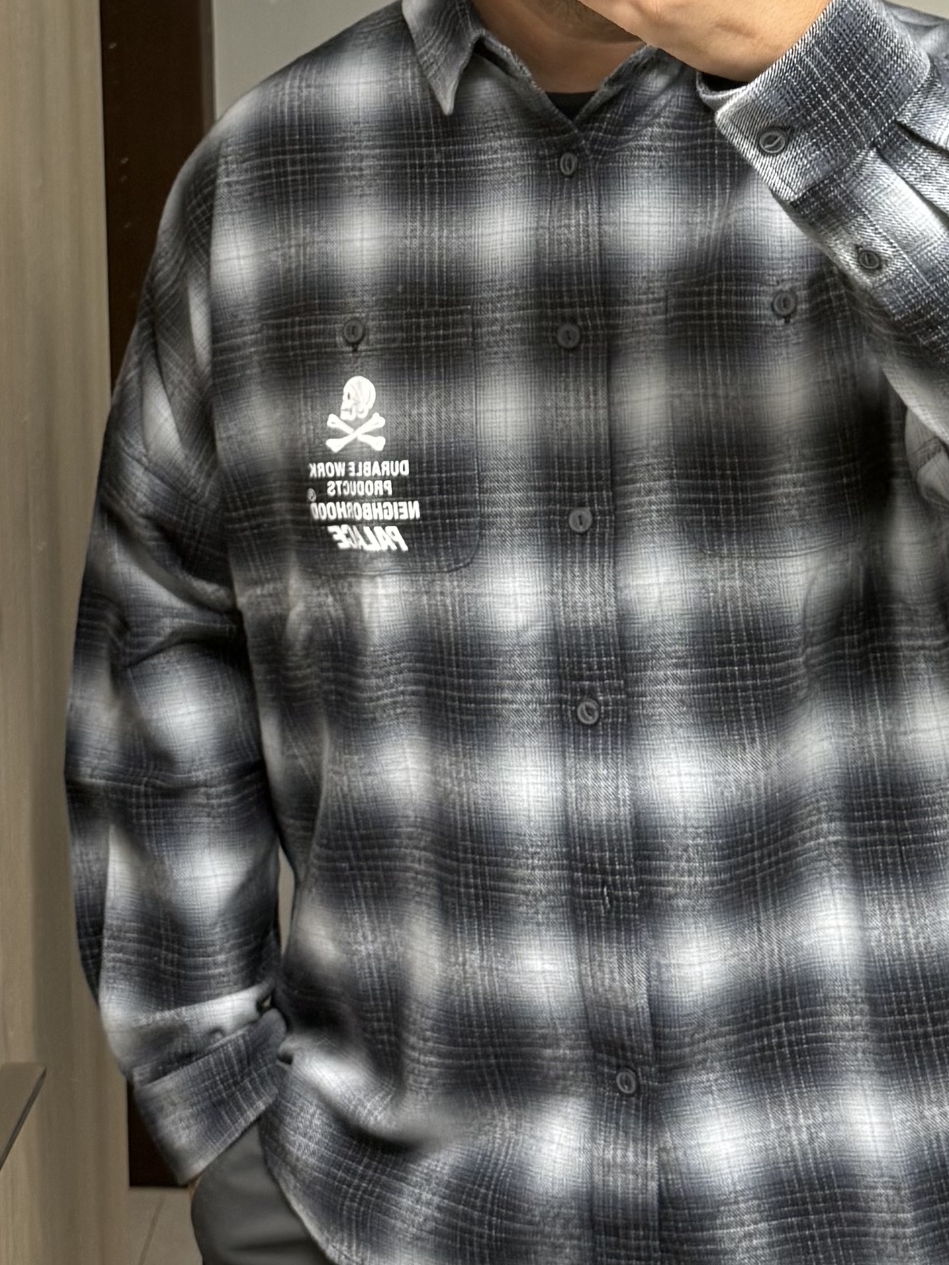 Palace x Neighborhood Shirt Grey Ombre Plaid - 25FW 착용 스타일 - 2