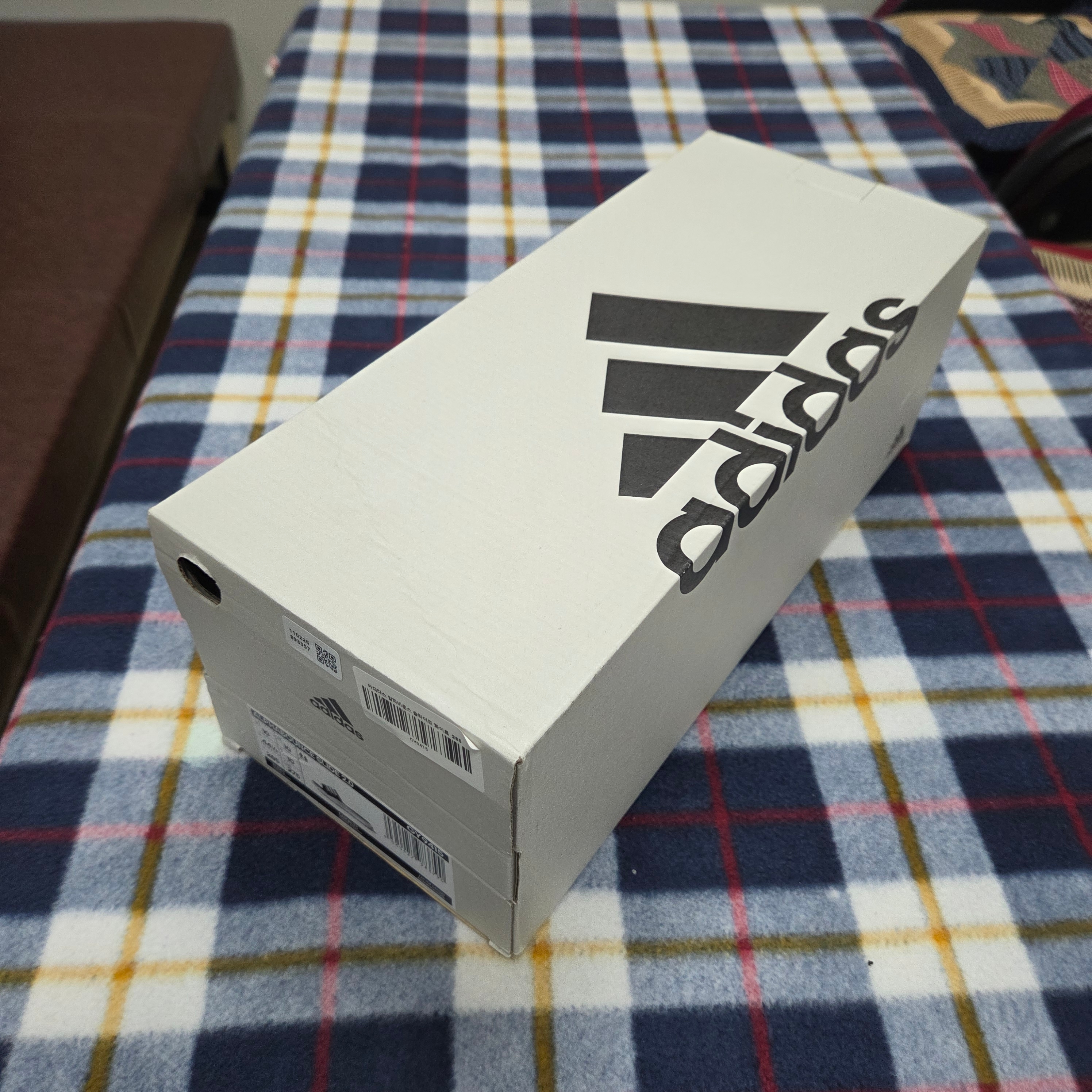 Adidas Alphabounce Slide Core Black Cloud White 착용 스타일 - 2