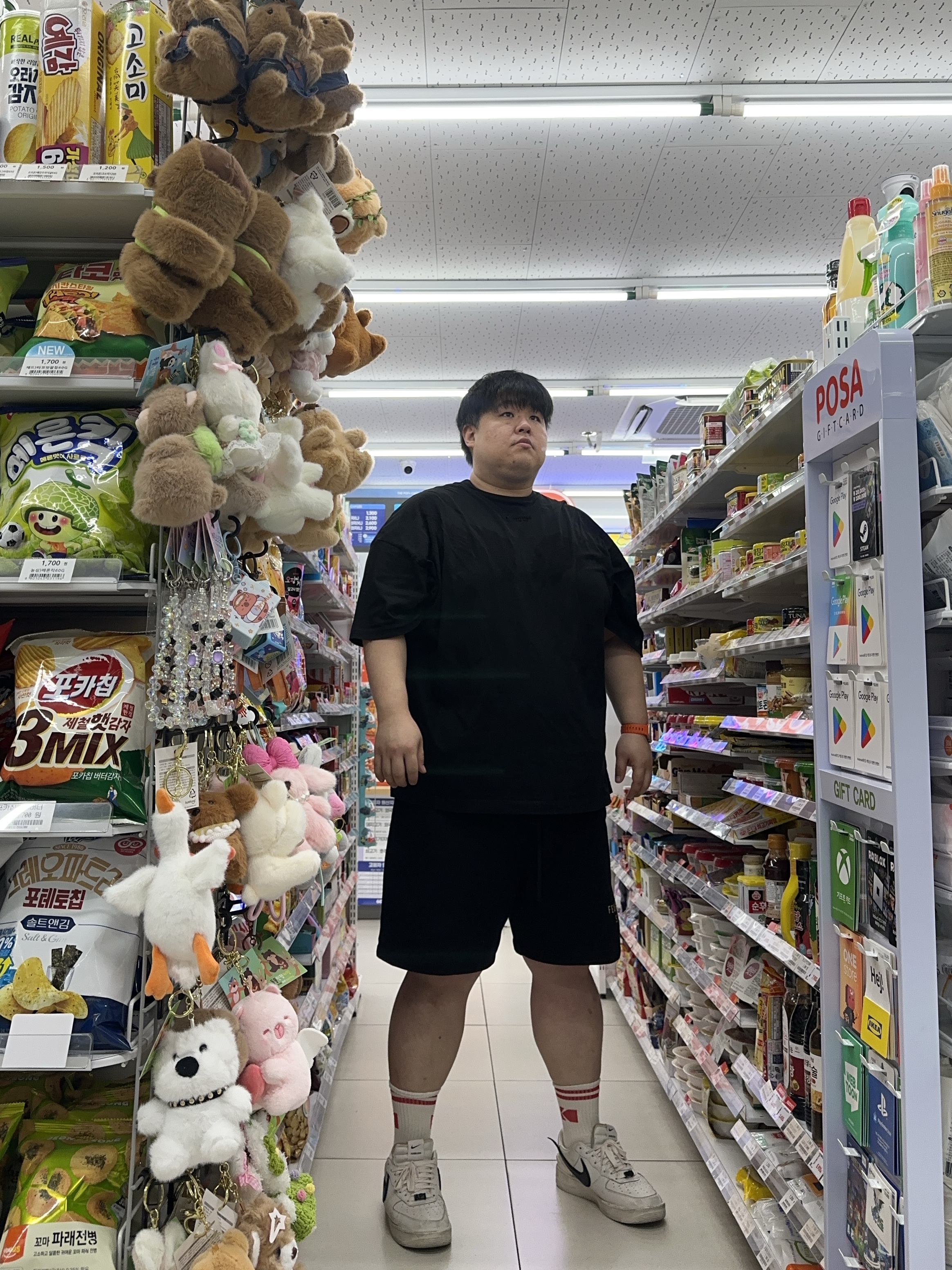Essentials Fleece Soccer Short Black - 24FW, Essentials T-Shirt Jet Black - 23FW 착용 스타일