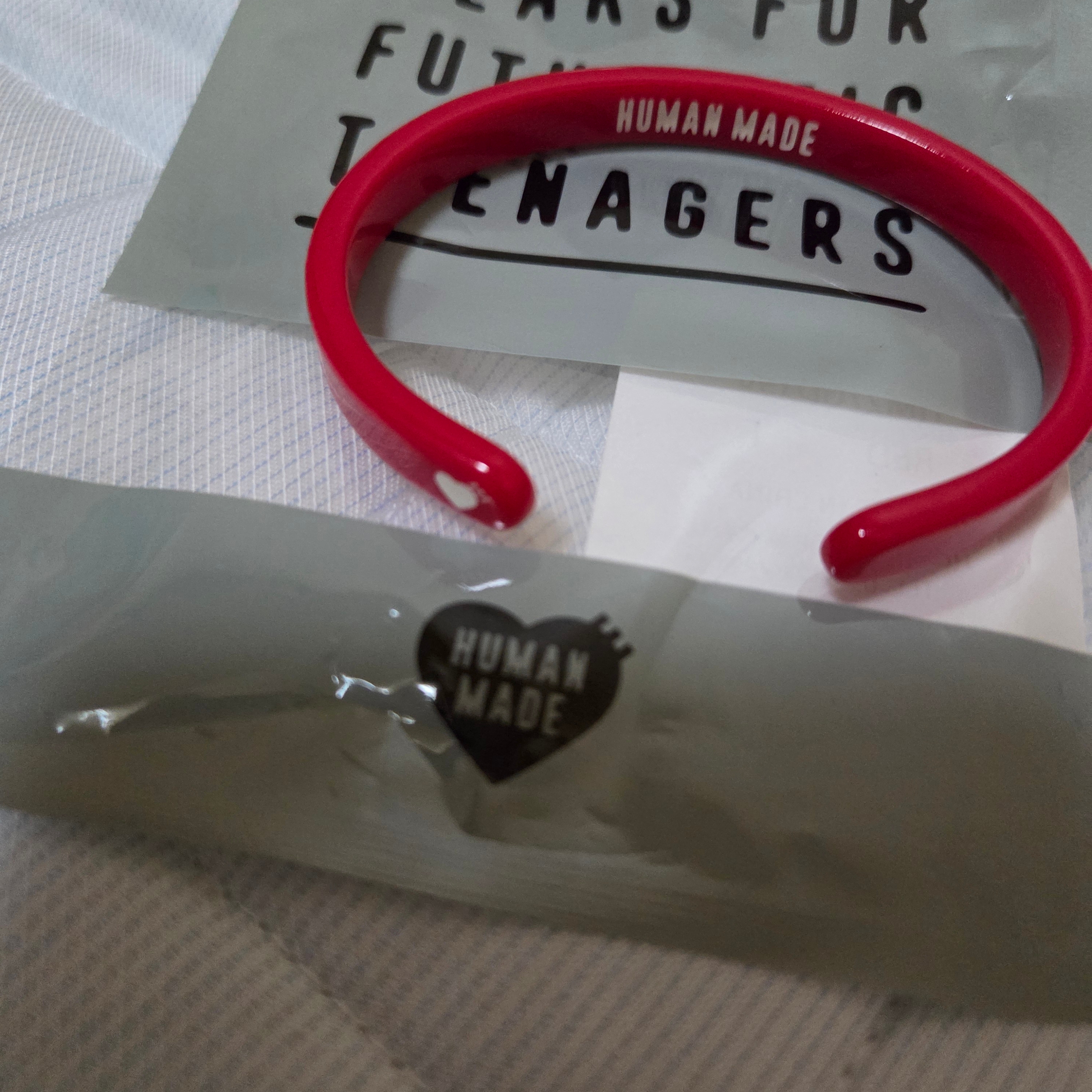 Human Made Acrylic Bangle #1 Red 착용 스타일 - 3