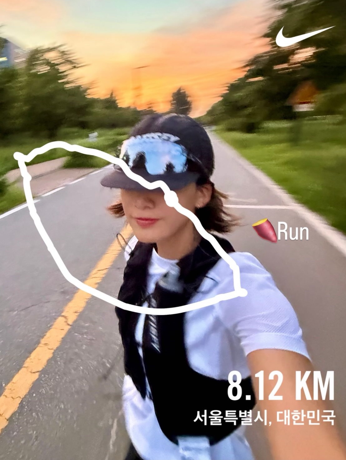 Satisfy Justice Cordura 5L Hydration Vest Black, Satisfy Flitesilk Running Cap Black 착용 스타일 - 10