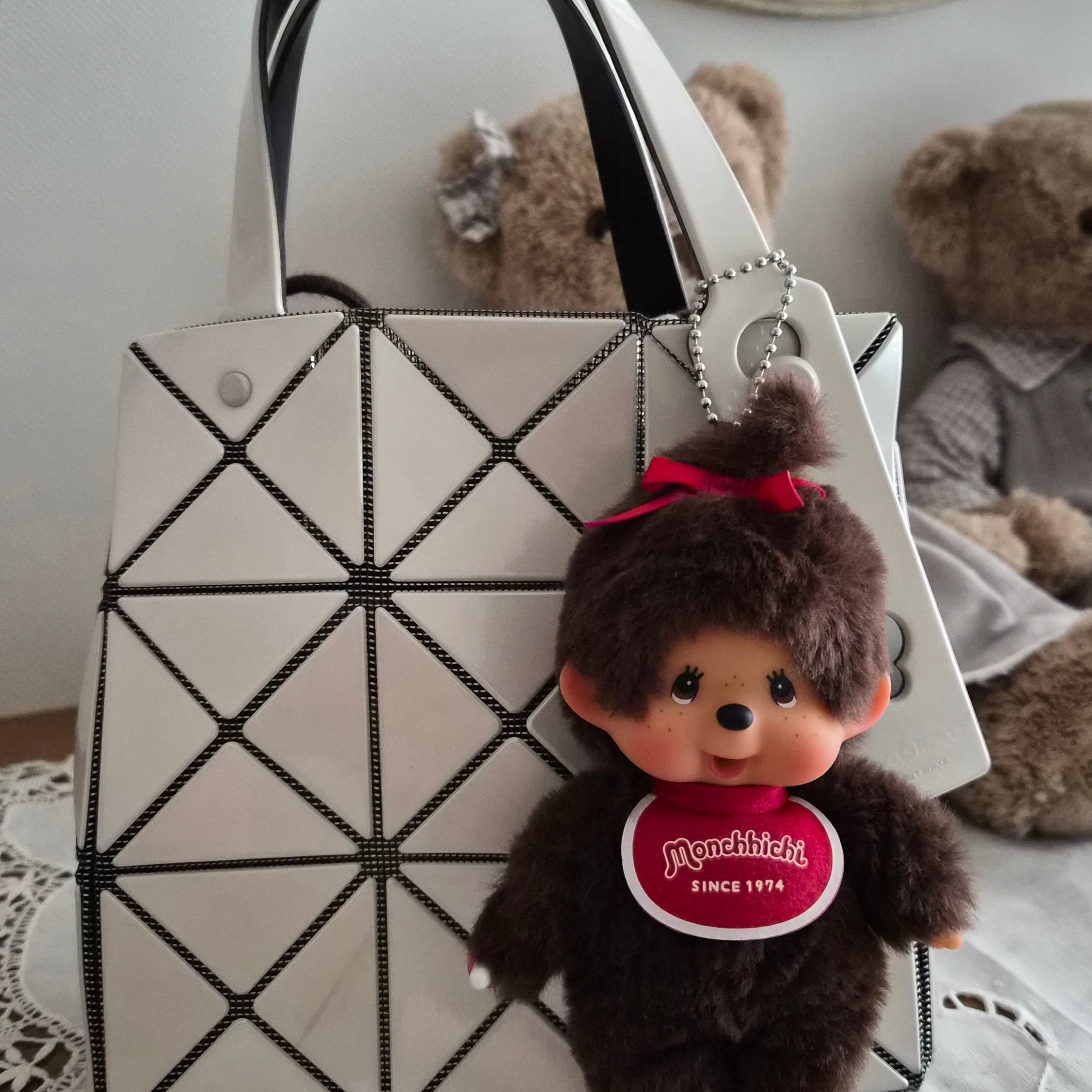 Monchhichi SS Girl Key Chain Brown 착용 스타일 - 1