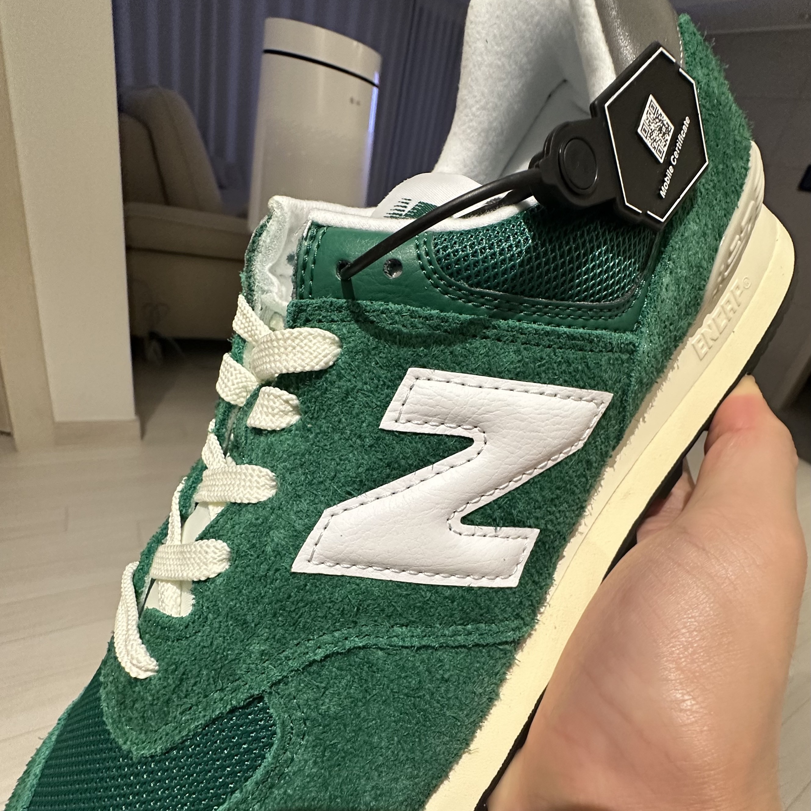 New Balance 574 Heritage Grass Green 착용 스타일 - 2
