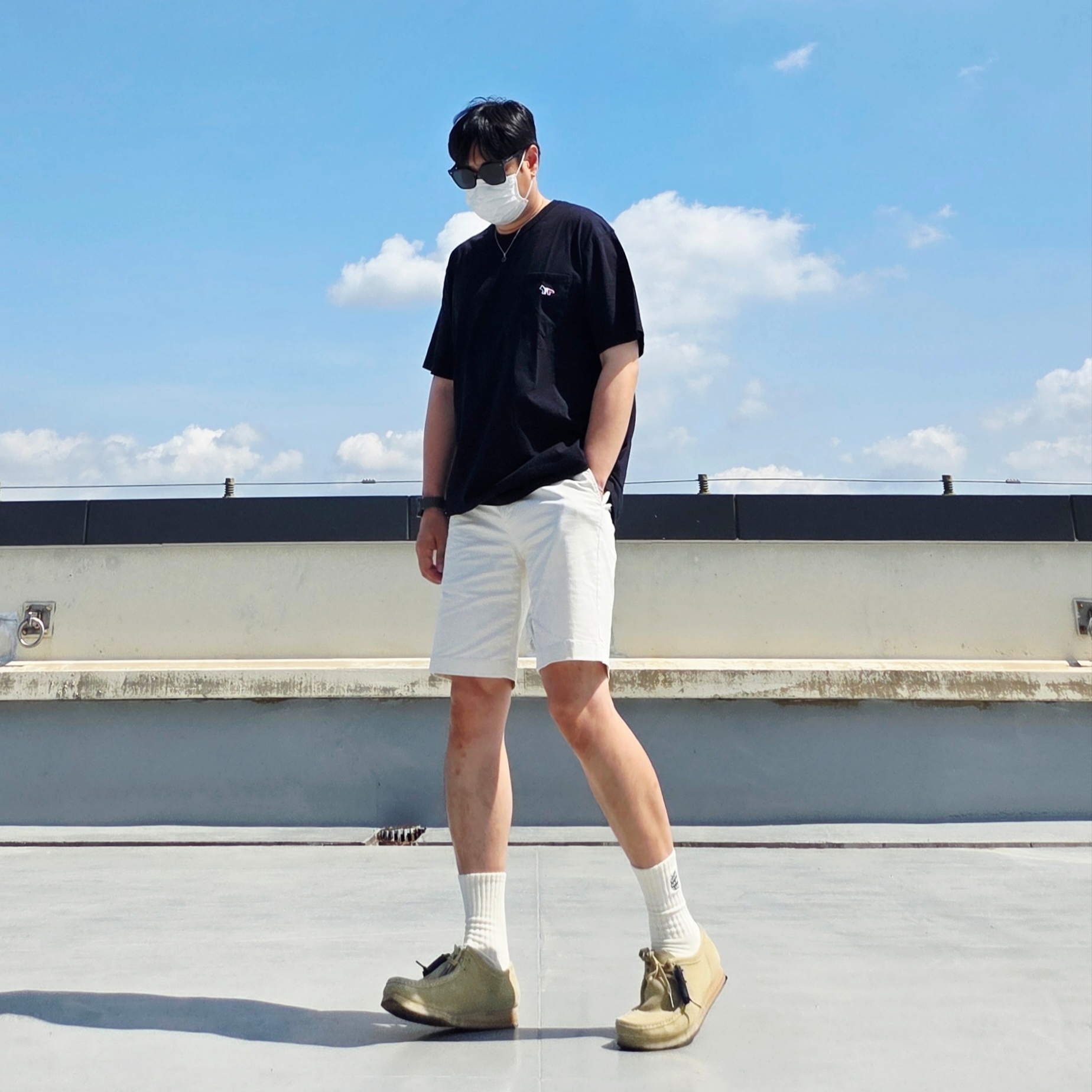 Clarks Wallabee Maple Suede, Anti Social Social Club Embroidery Logo Socks Ivory 착용 스타일 - 1