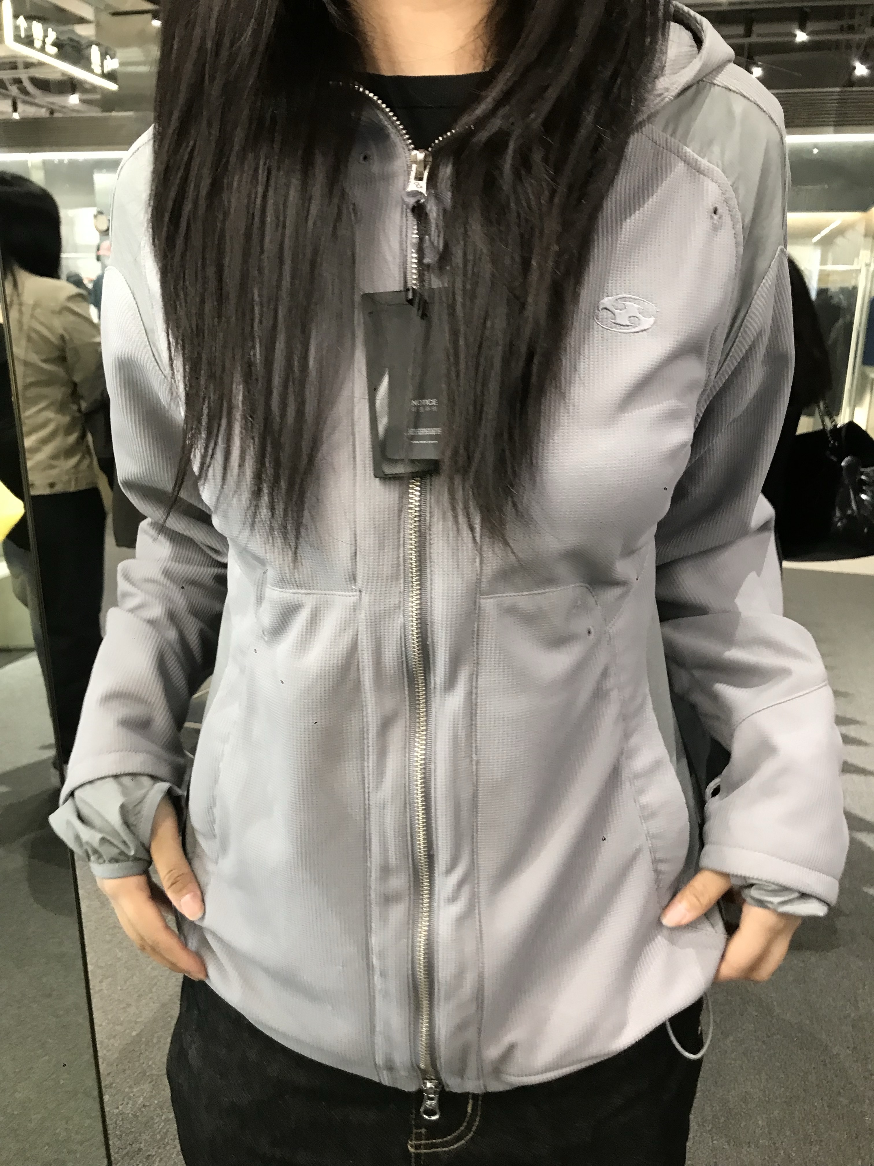 Sansan Gear Dual-Shade Jacket Grey - 25SS 착용 스타일 - 1