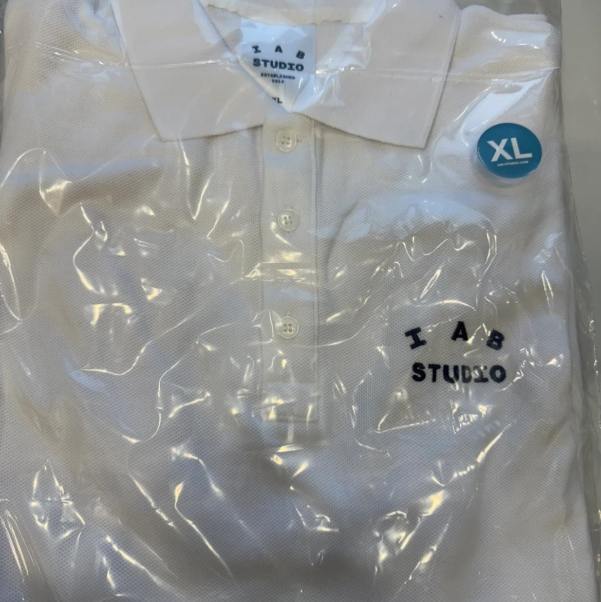 IAB Studio Pique Shirt White 착용 스타일