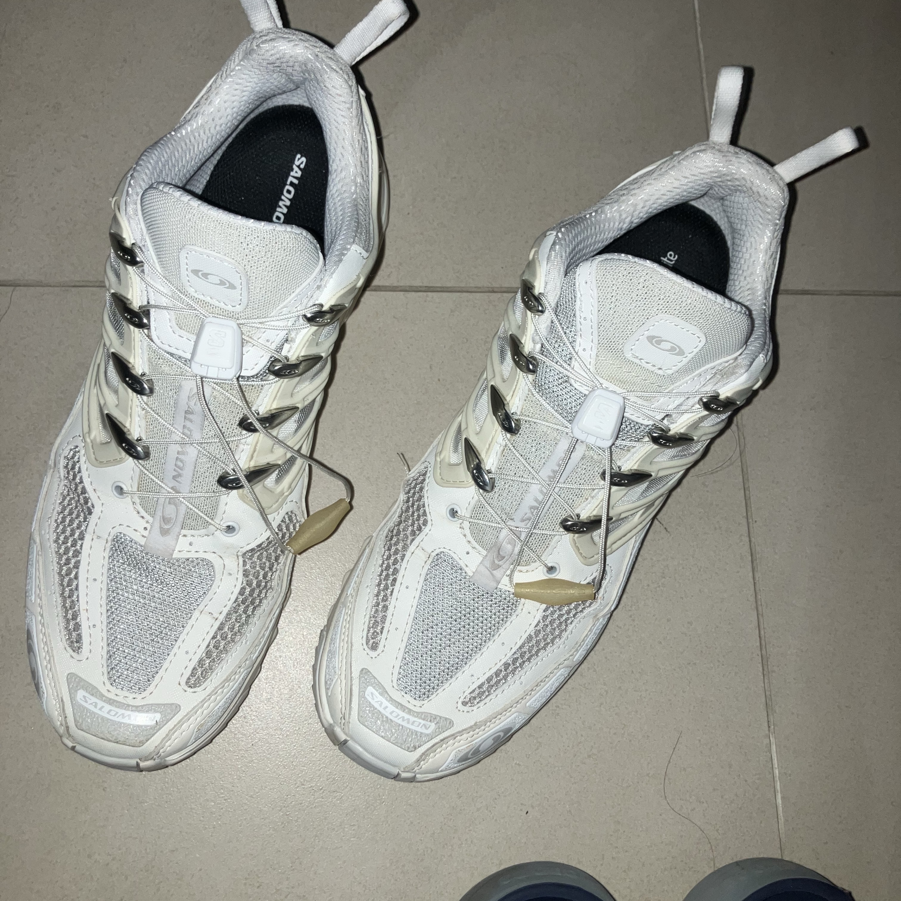 Salomon ACS Pro White Vanilla Ice 착용 스타일