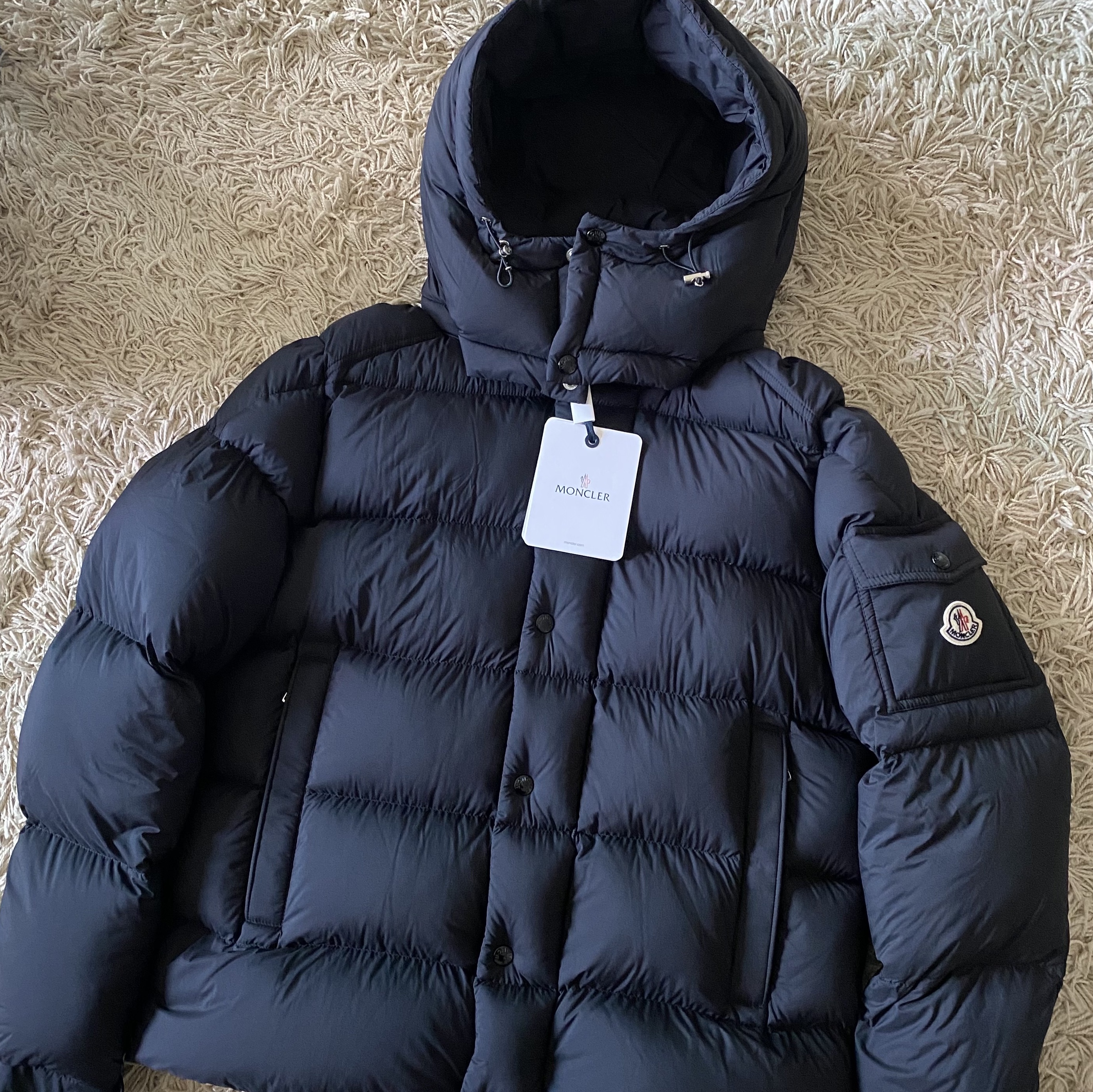 Moncler Maya 70 Hooded Short Down Jacket Black - 25FW 착용 스타일