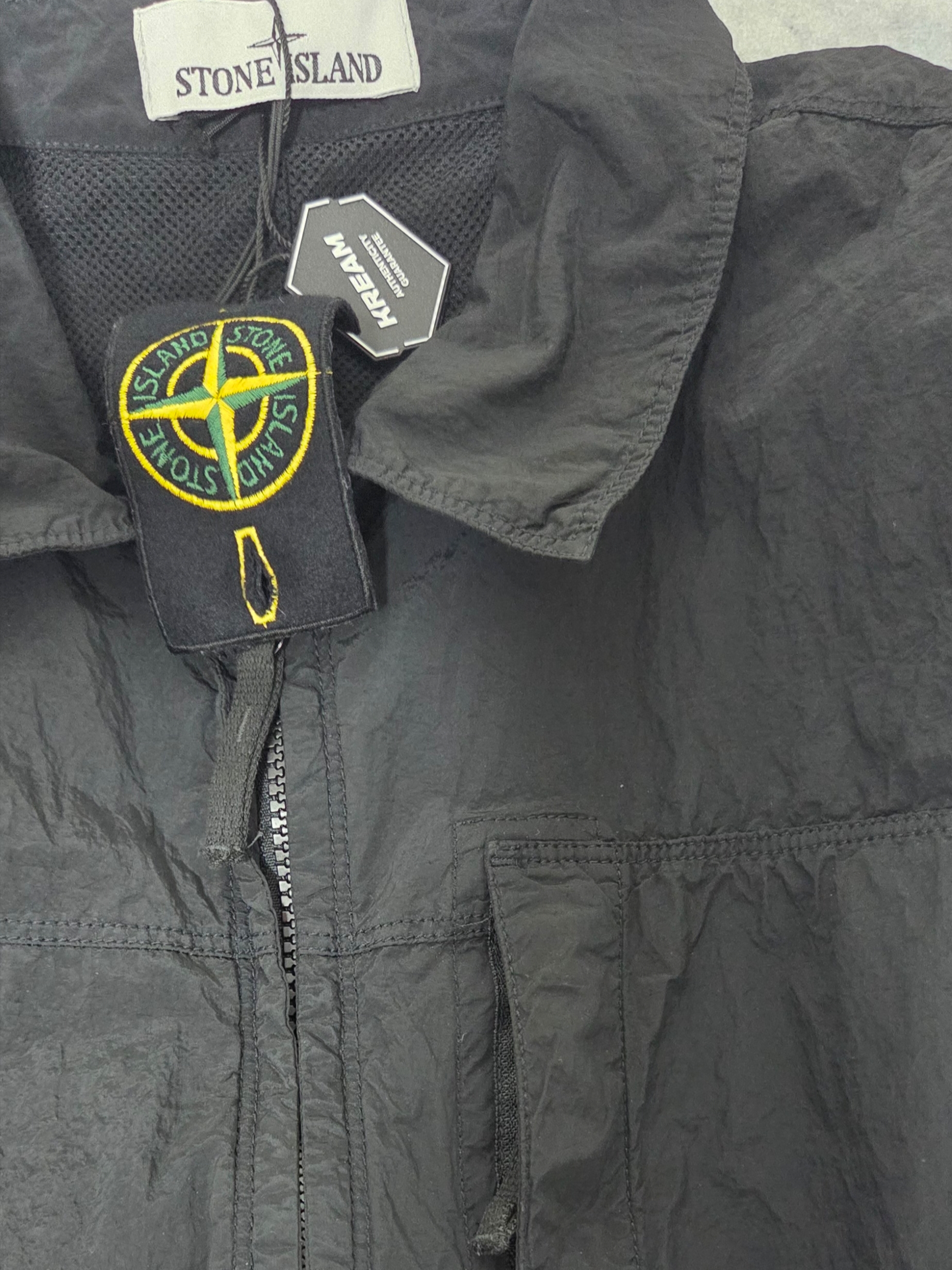 Stone Island 11819 Nylon Metal In Econyl Regenerated Nylon Overshirt Black - 24FW 착용 스타일