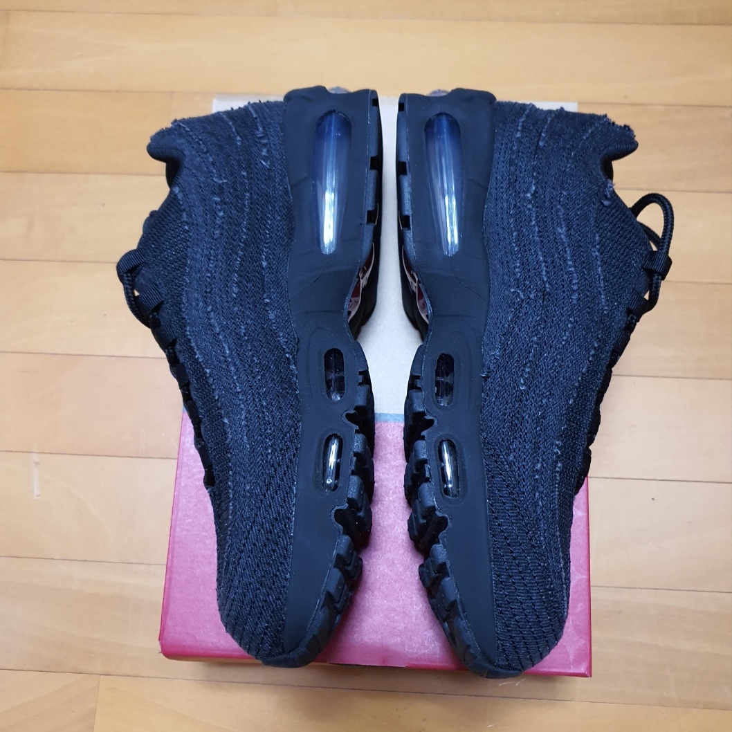 Nike x Levi's Air Max 95 Black 착용 스타일