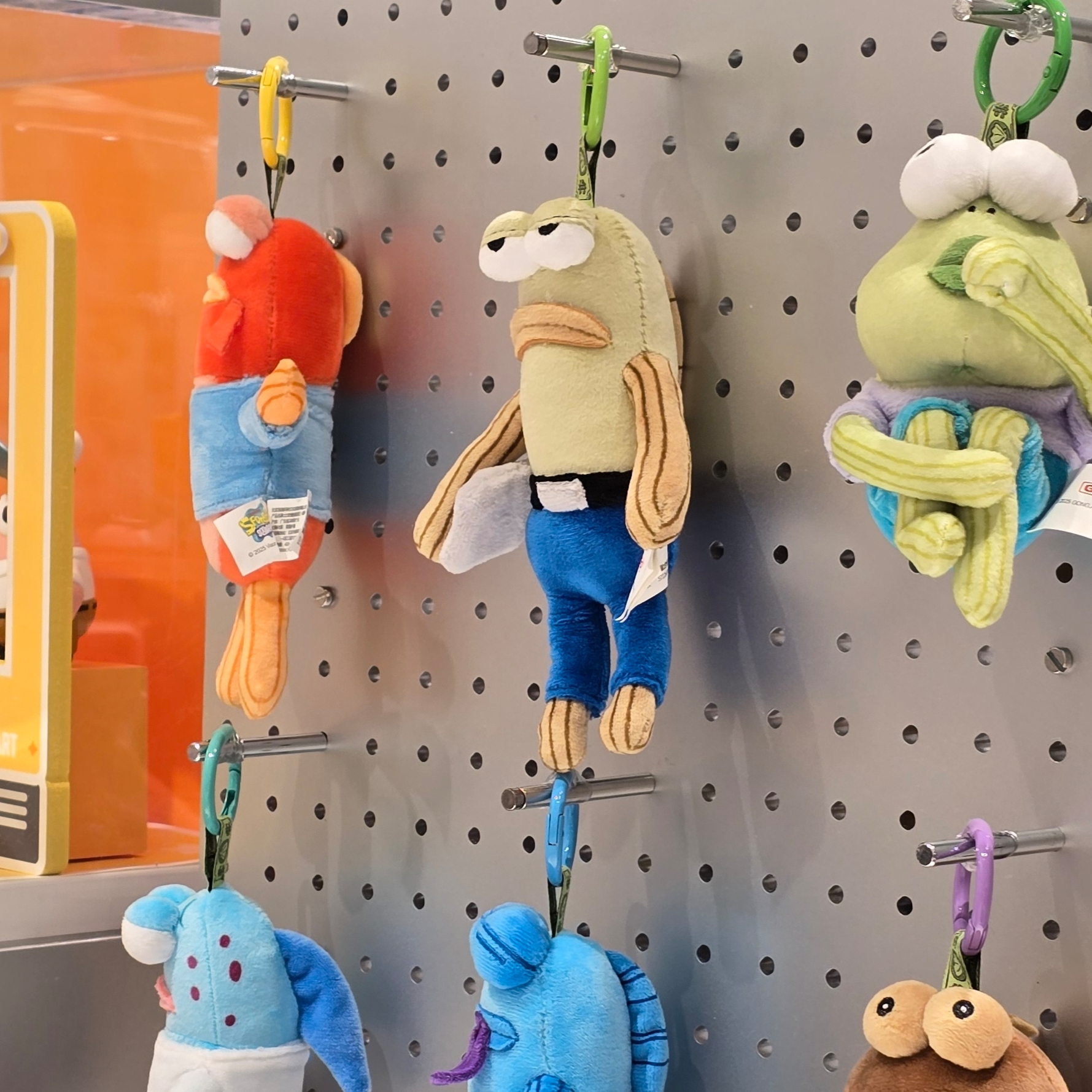 Pop Mart Bikini Bottom Buddies Whimsical Plush Cool Fish (Opened Case), Pop Mart Bikini Bottom Buddies Whimsical Plush Working Fish (Opened Case) 착용 스타일