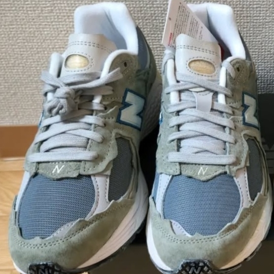 New Balance 2002R Protection Pack Mirage Grey 착용 스타일