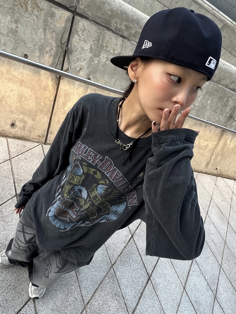 New Era 59Fifty MLB Authentic New York Yankees Game Navy 착용 스타일 - 2