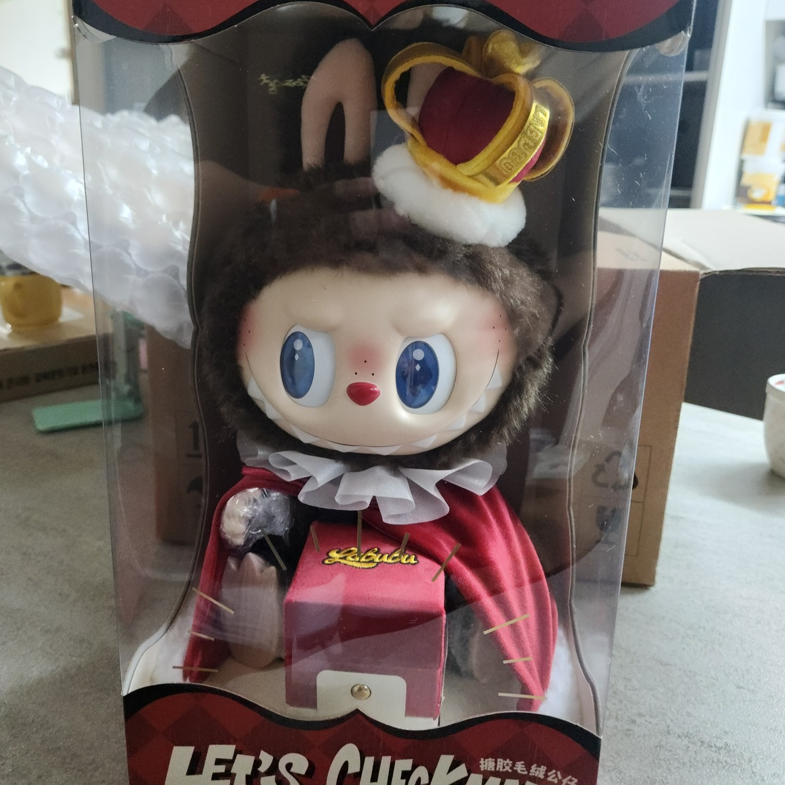 Pop Mart The Monsters Checkmate Series Doll 착용 스타일