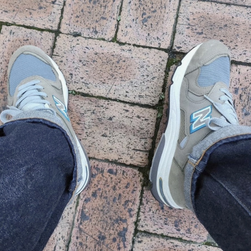 New Balance 1700 Made in USA Brown Steel Blue 착용 스타일