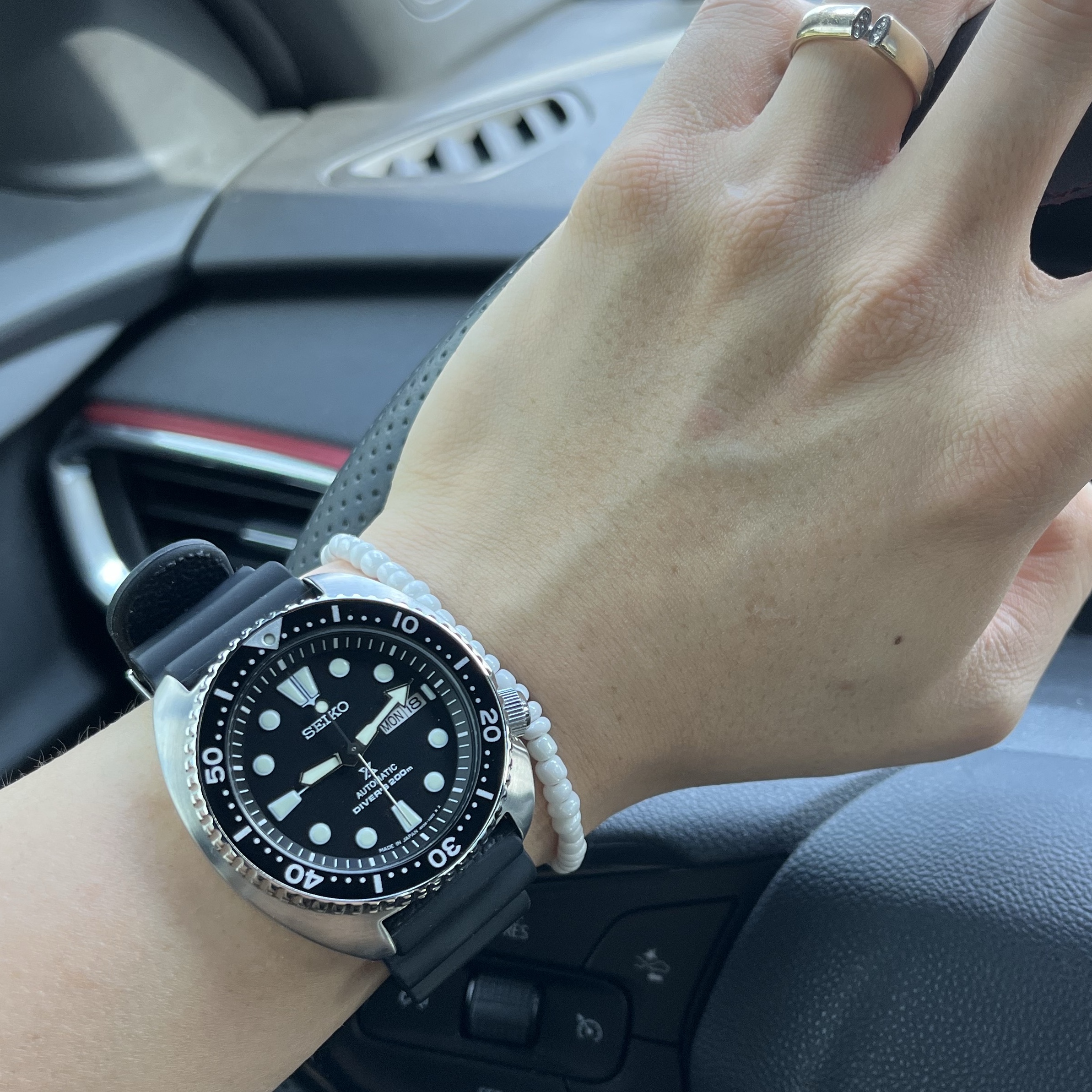 Seiko Prospex SRPE93 Black 착용 스타일