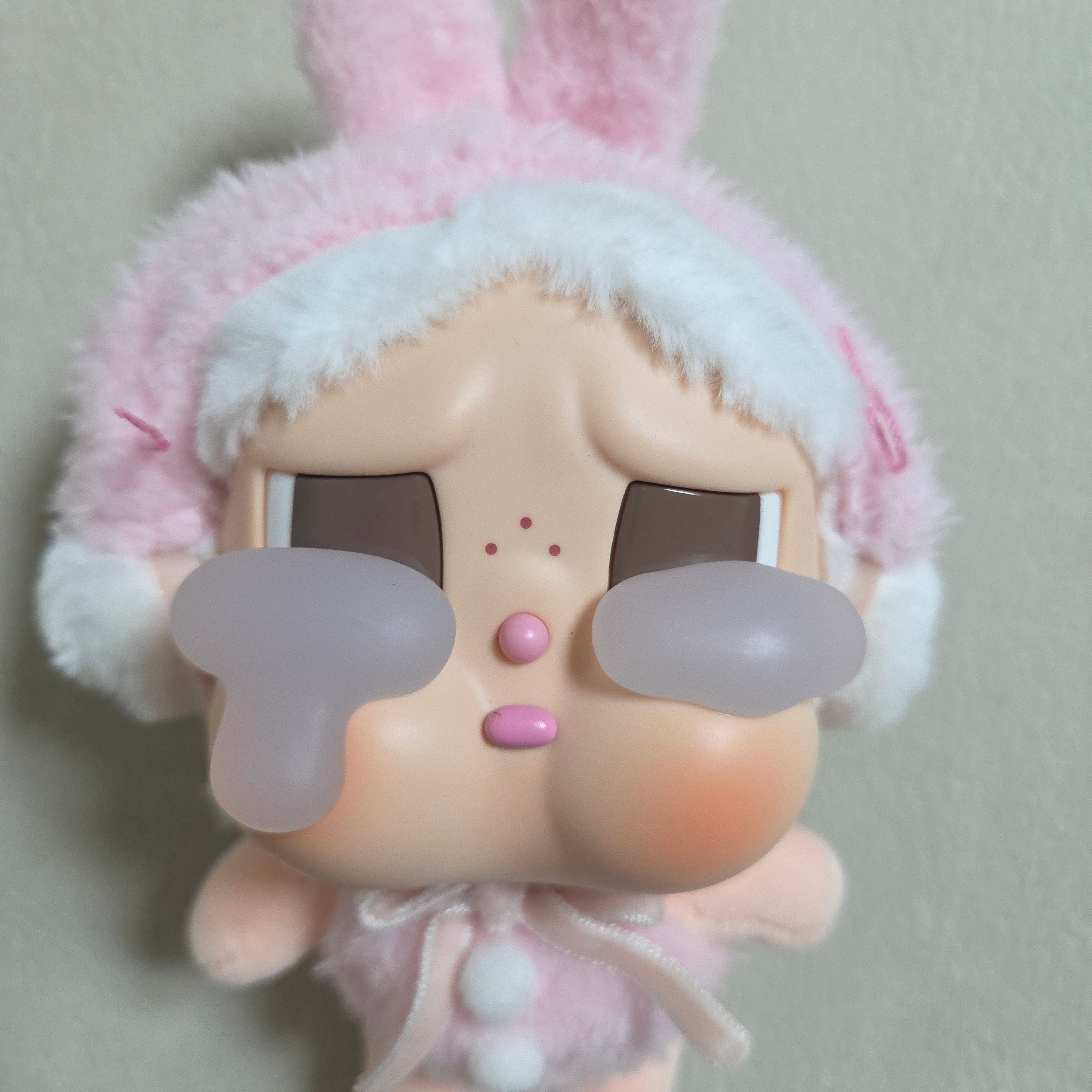 Pop Mart Crybaby Crying Again Series Plush Keyring Sealed Case (1 Blind Box) 착용 스타일