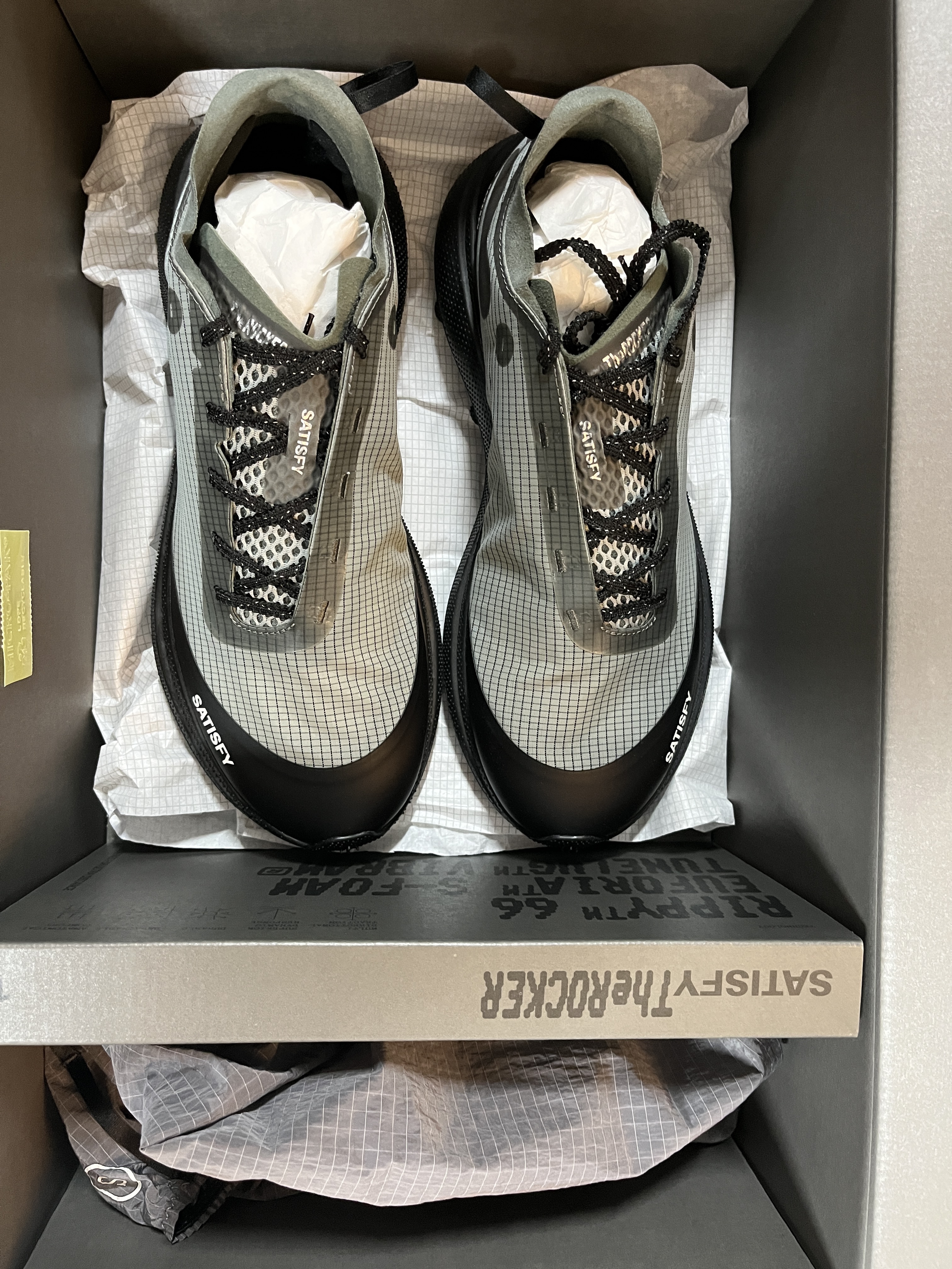 Satisfy The Rocker Shadow (Special Edition), Satisfy The Rocker Falcon (Special Edition) 착용 스타일