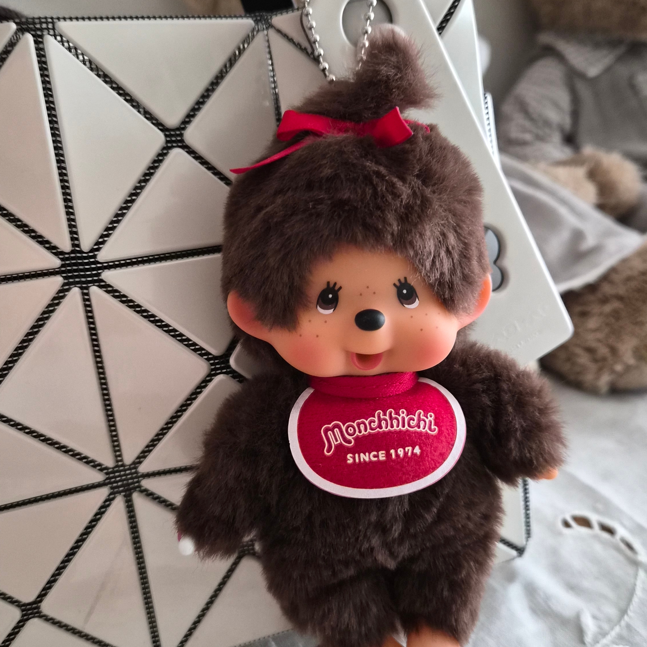 Monchhichi SS Girl Key Chain Brown 착용 스타일 - 2
