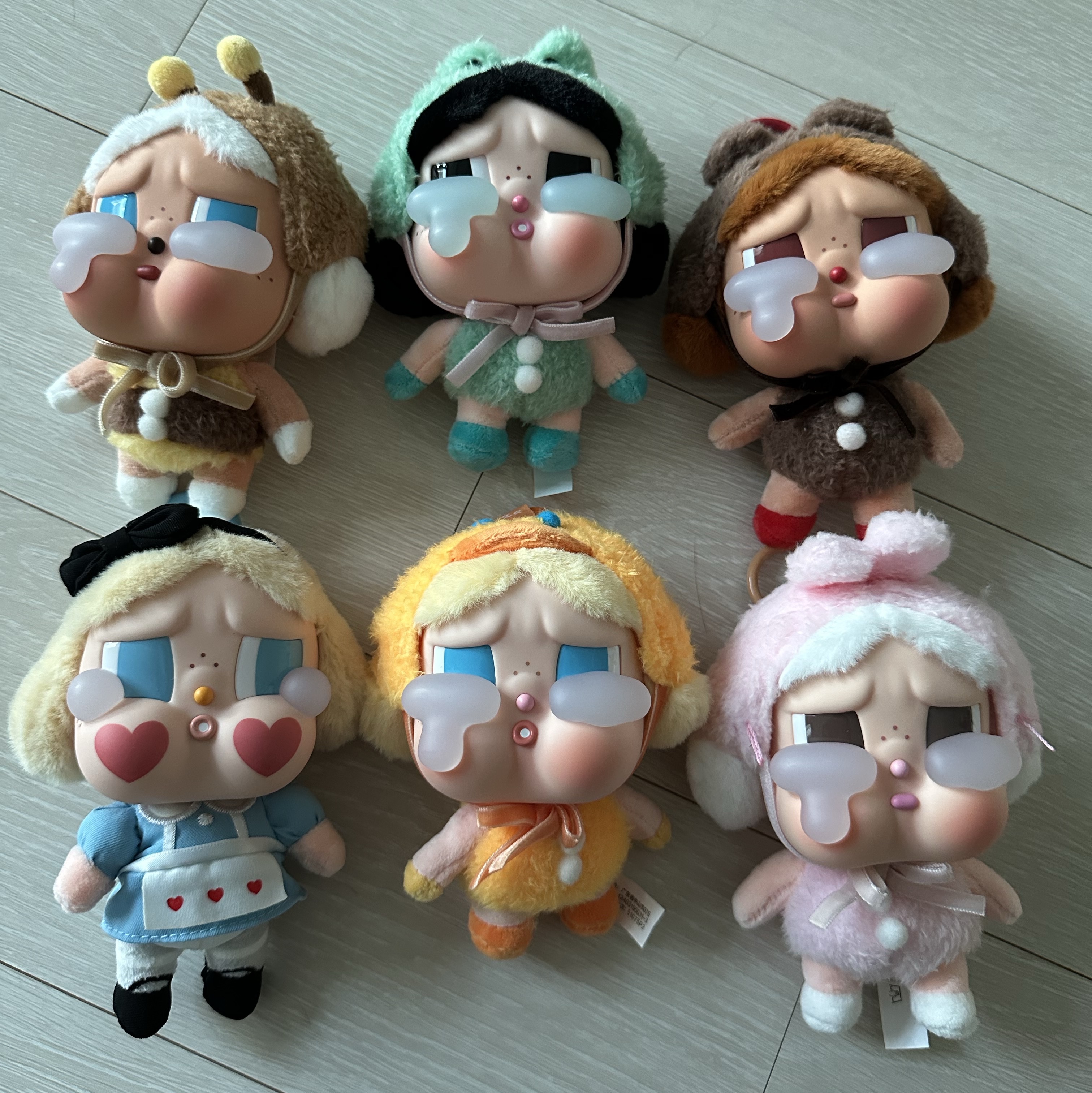 Pop Mart Crybaby Crying Again Series Plush Keyring Sealed Case (6 Blind Boxes) 착용 스타일 - 4