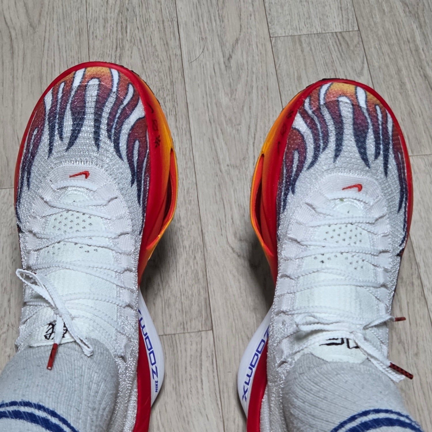 Nike Air Zoom Alphafly Next% 3 PRM White Habanero Red 착용 스타일