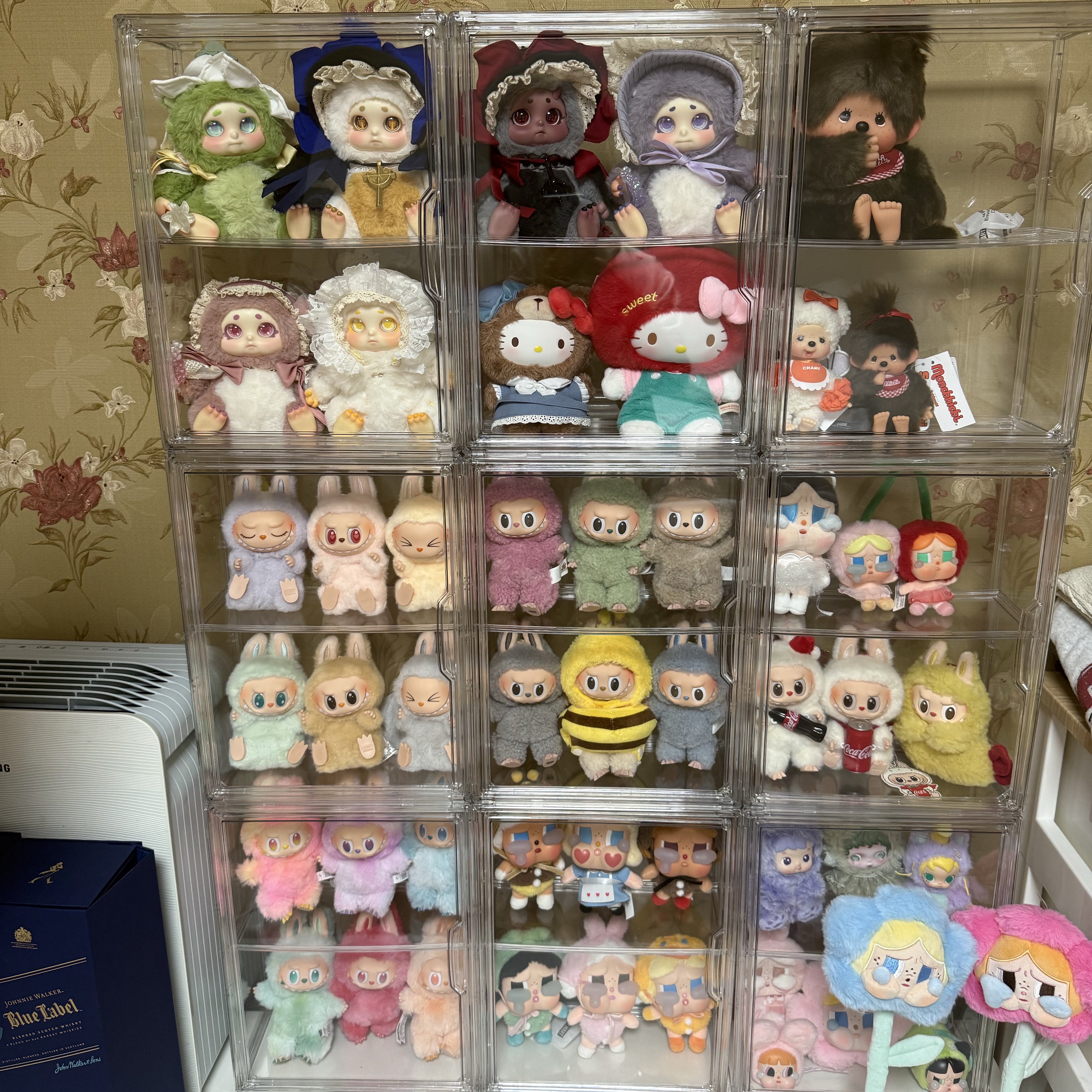 Pop Mart Crybaby Shiny Shiny Series Plush Pedant Blister Pack 착용 스타일