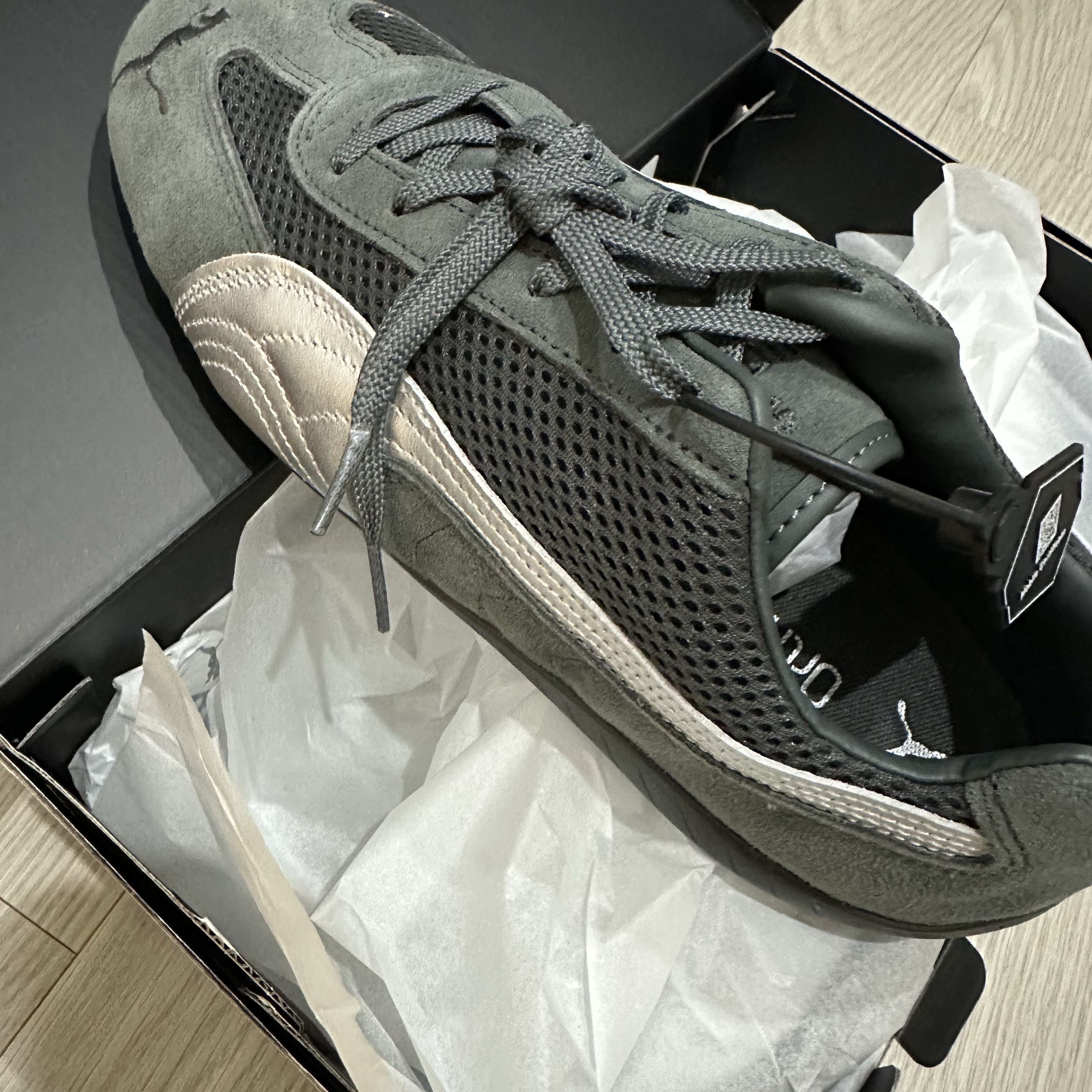 Puma Speedcat Premium Grey Matte Silver 착용 스타일