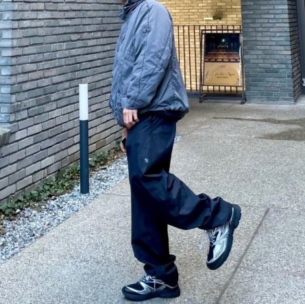 Fila Interun Black Silver 착용 스타일
