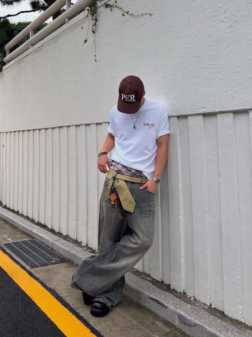 Permanent Archive 5-Panel PER Cap Brown 착용 스타일 - 2