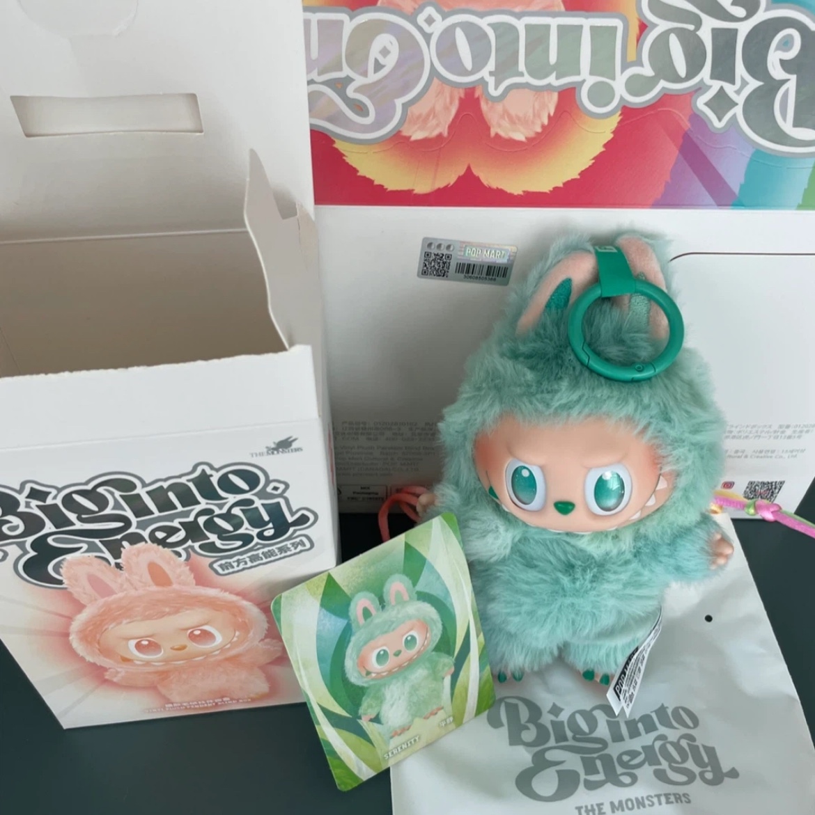 Pop Mart Labubu The Monsters Highlight Series Serenity Keyring (Opened Case) 착용 스타일