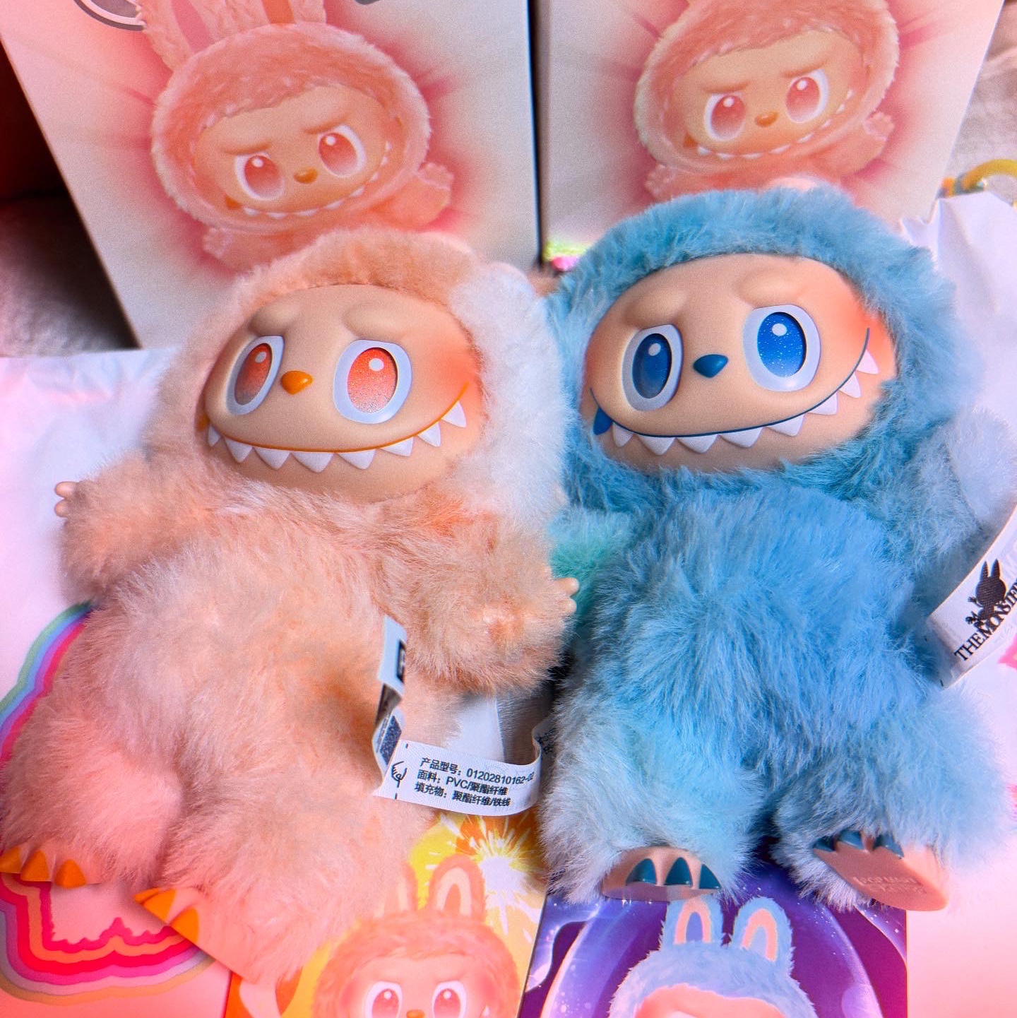 Pop Mart Labubu The Monsters Highlight Series Sealed Case (Bundle of 2/1 Blind Box) 착용 스타일 - 2
