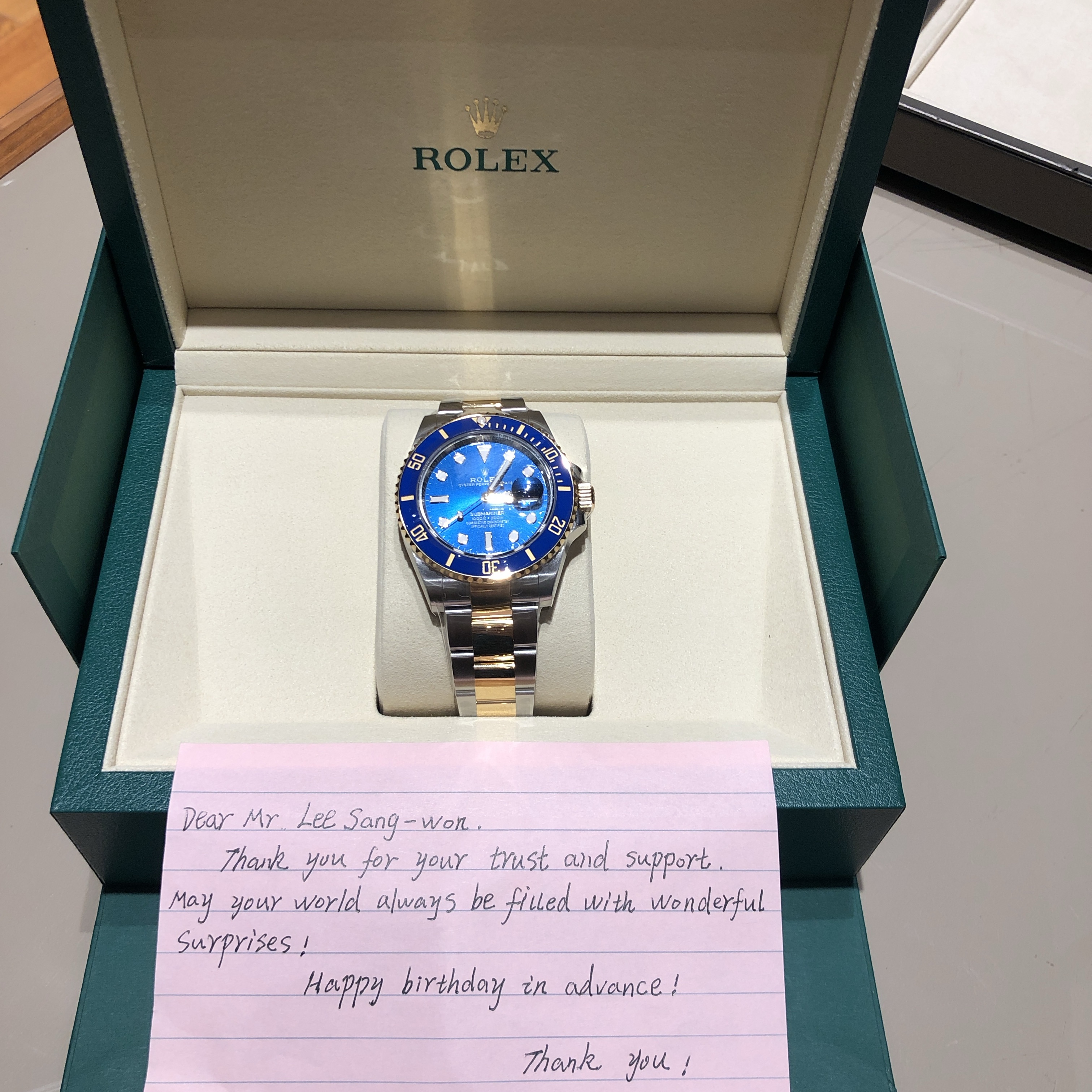 Rolex Submariner Date 41mm 126613LB Royal Blue Oyster 착용 스타일 - 2