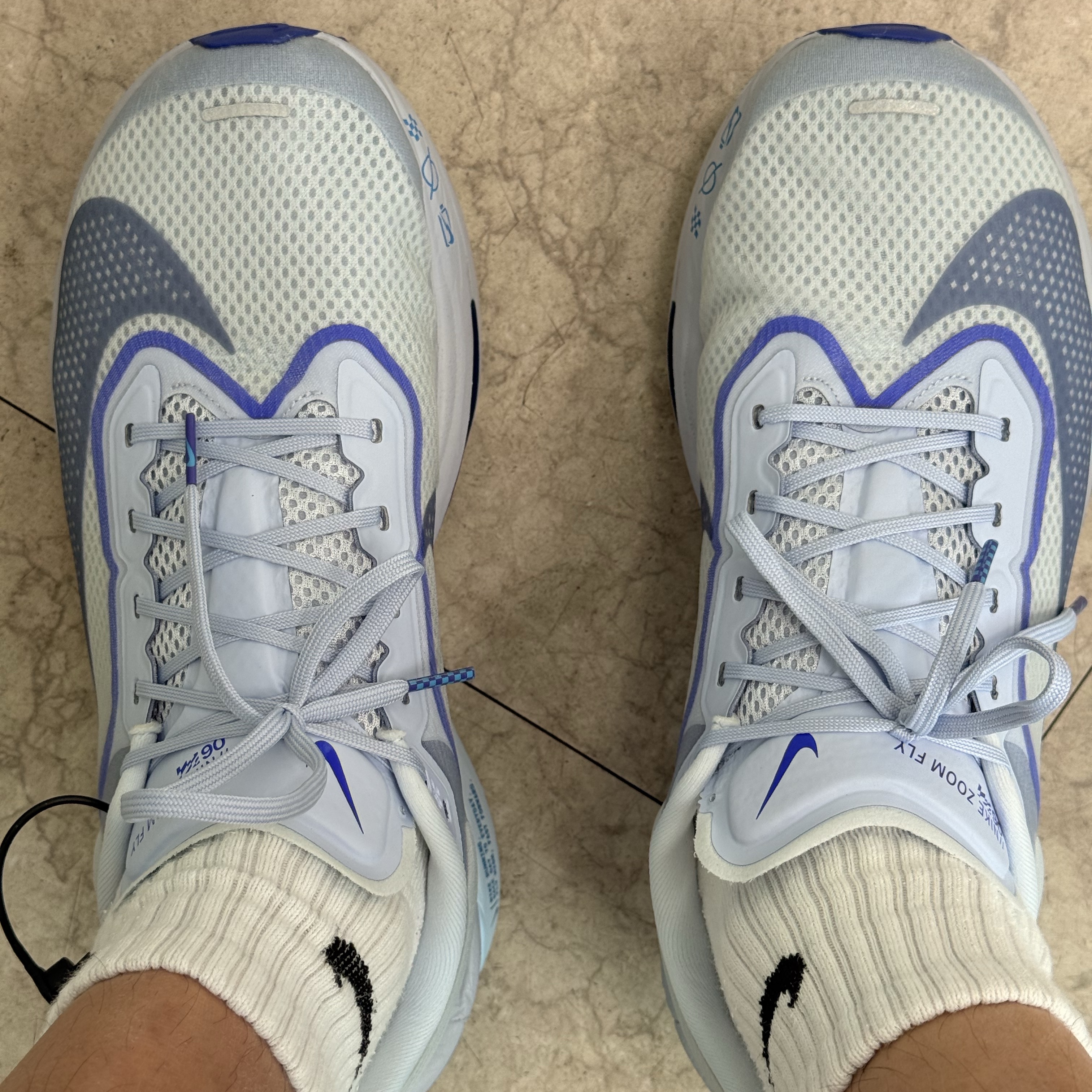 Nike Zoom Fly 6 Ghost Football Grey 착용 스타일 - 5