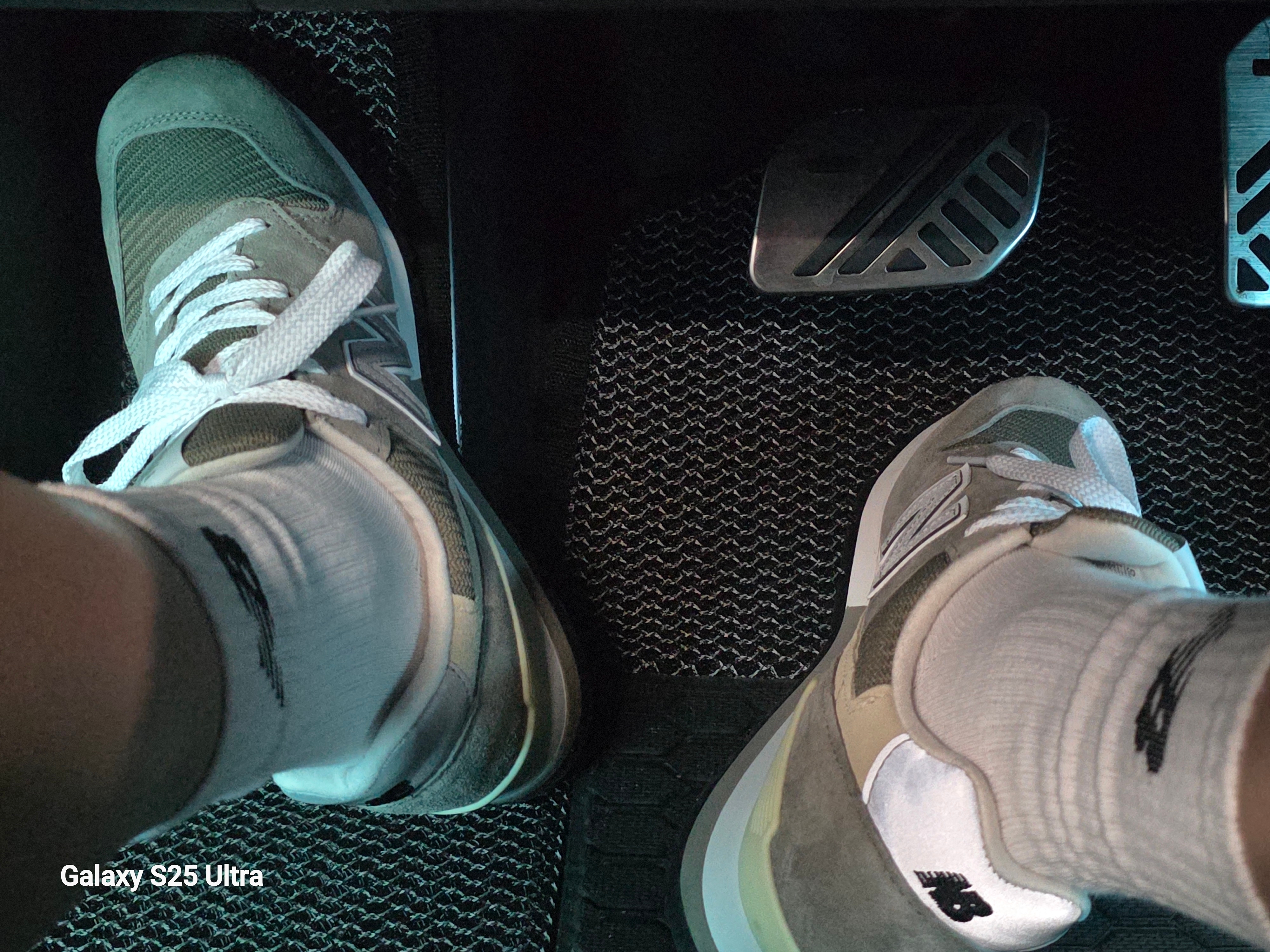 New Balance Made in USA 996 Grey 착용 스타일 - 1