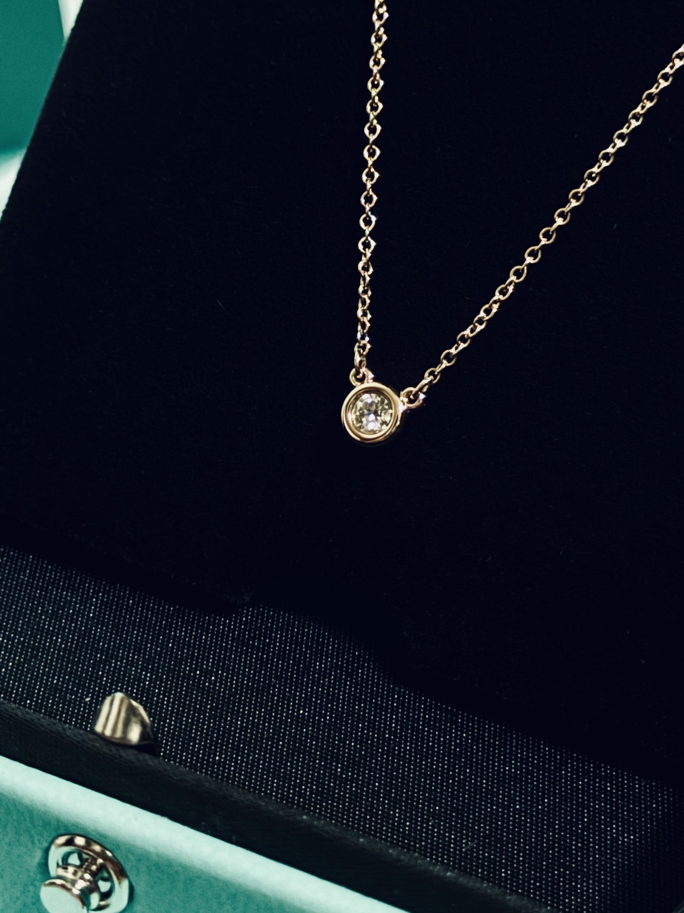 Tiffany & Co. Elsa Peretti Diamonds by the Yard ™ Single Pendant Rose Gold with Diamonds 착용 스타일 - 2