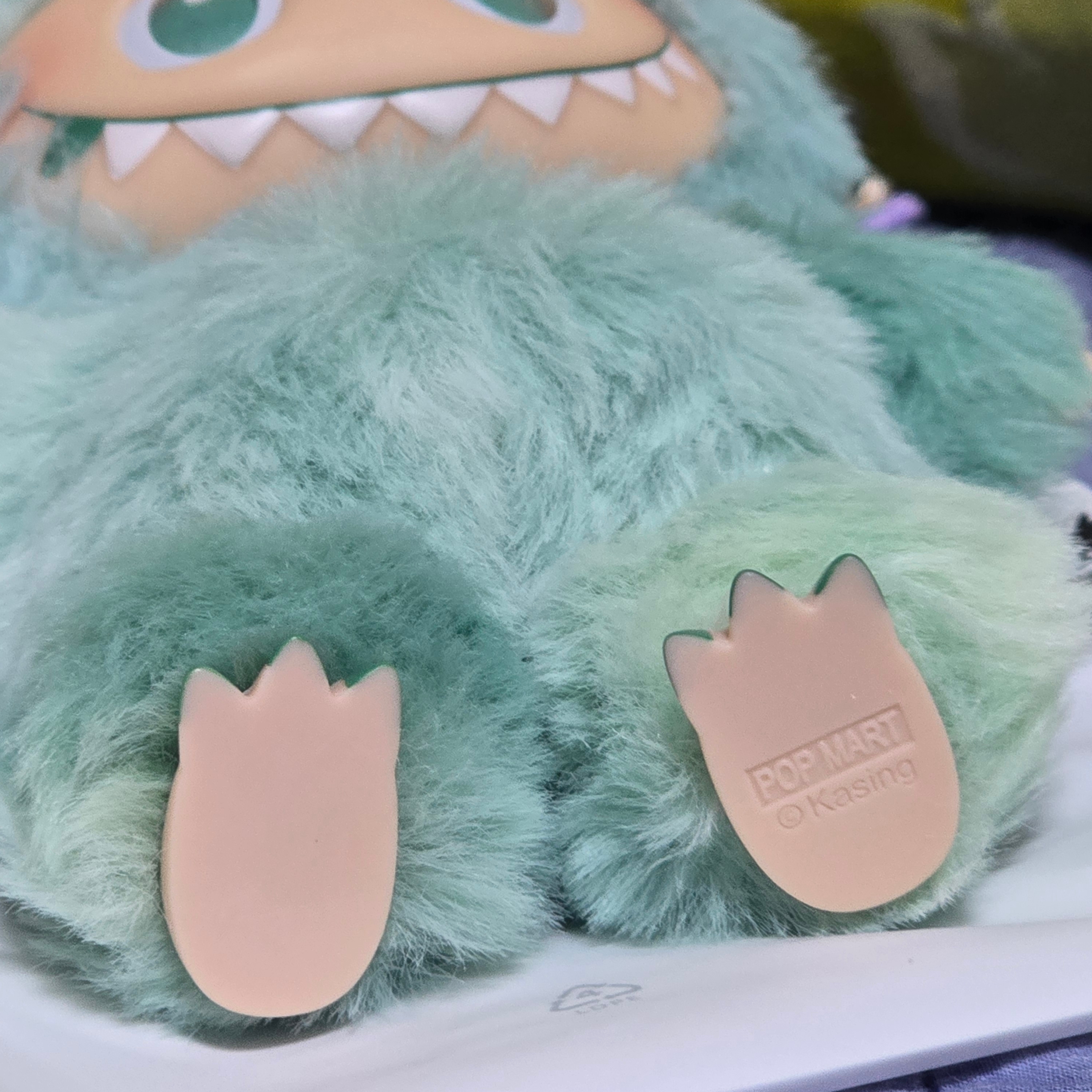 Pop Mart Labubu The Monsters Highlight Series Sealed Case (6 Blind Boxes) 착용 스타일 - 3