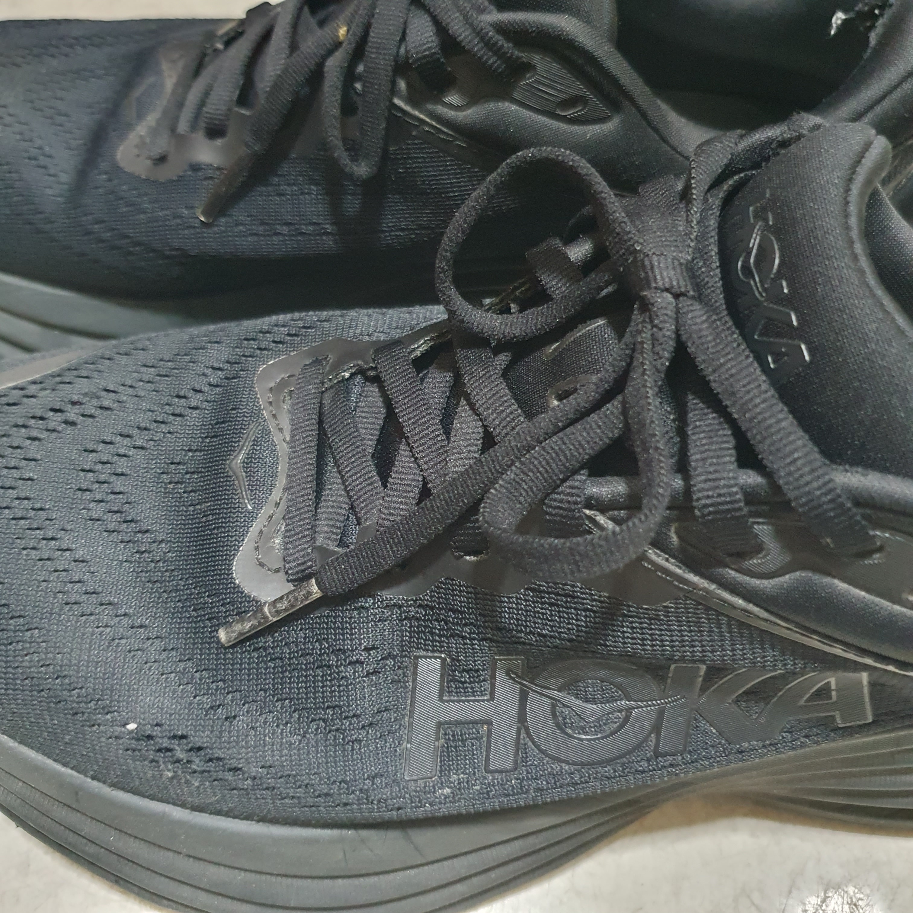 Hoka Bondi 8 Black - Wide 착용 스타일