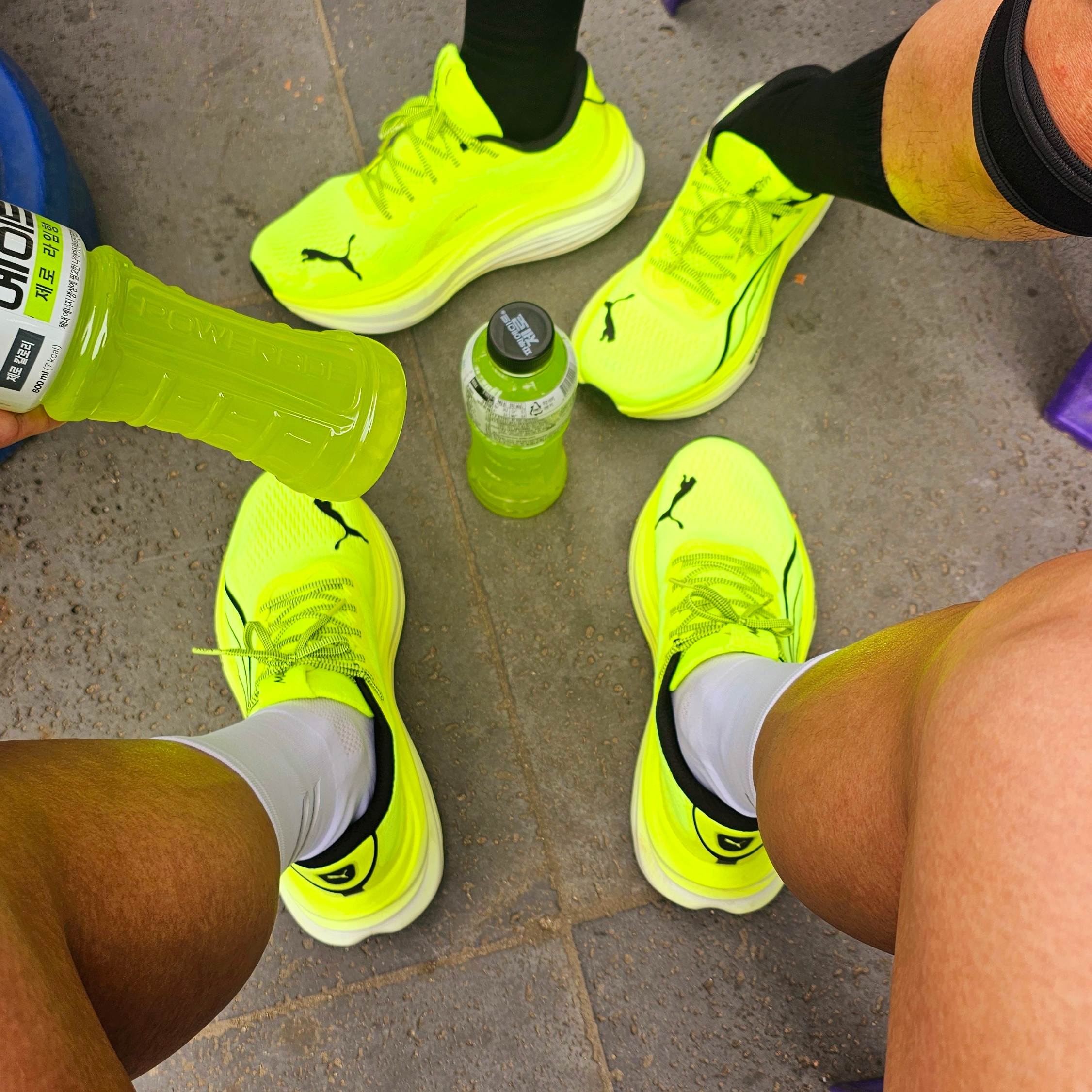 Puma Magmax Nitro Lime Green 착용 스타일 - 2