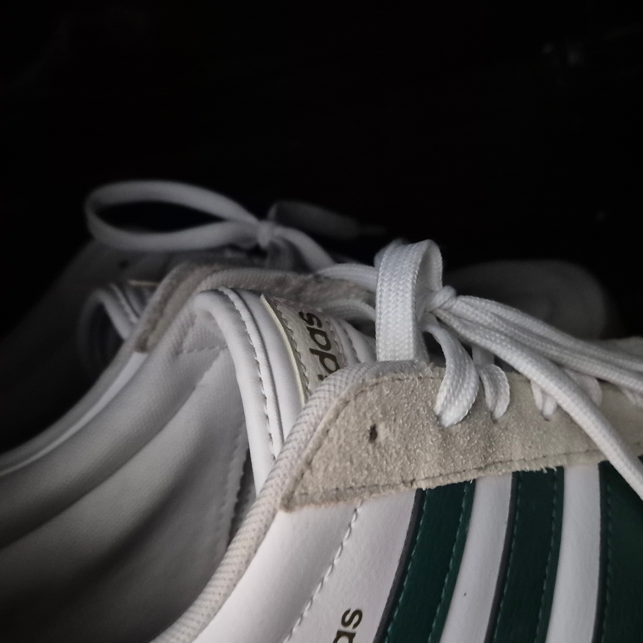 Adidas Gradas Collegiate Green 착용 스타일